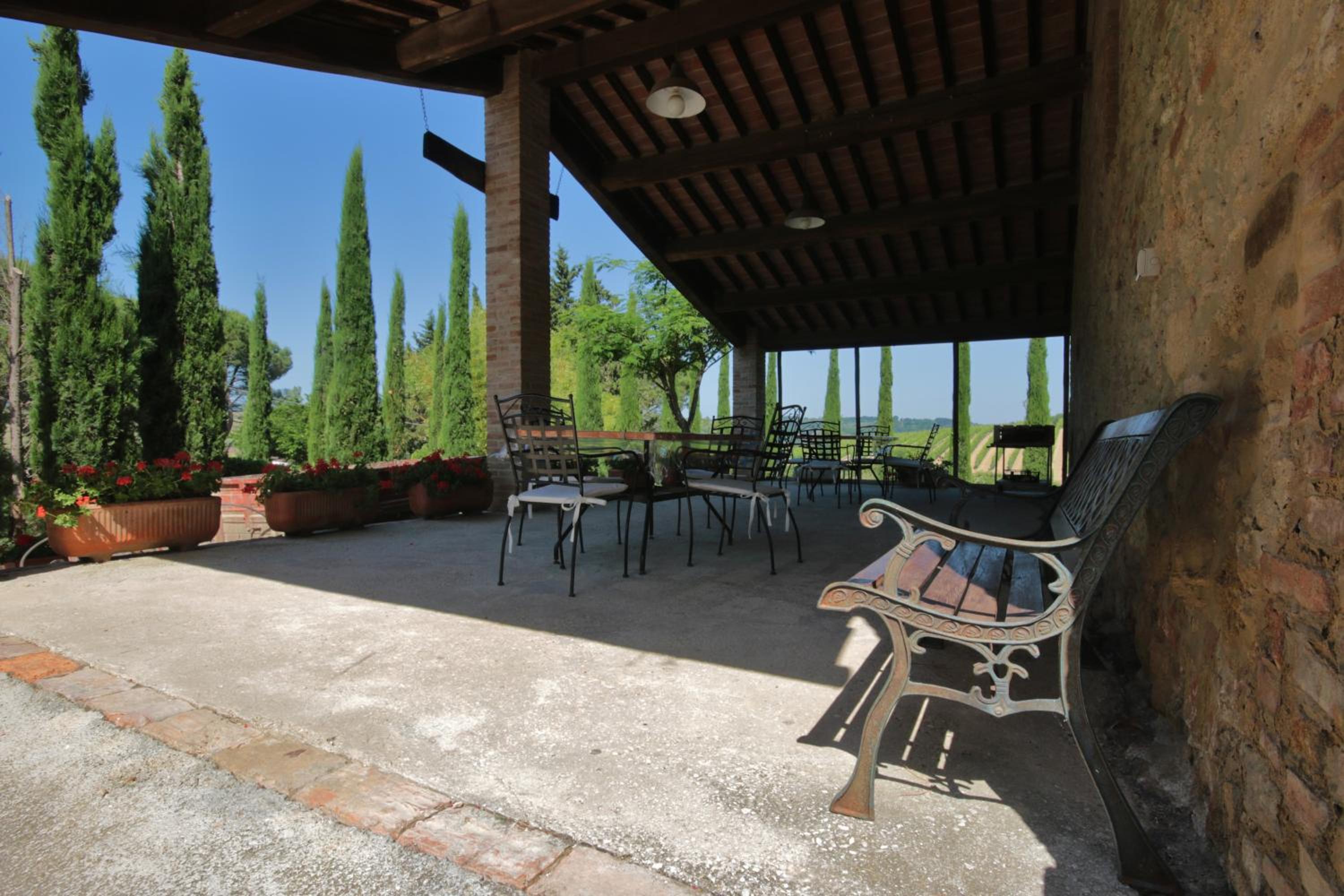 Azienda Agricola e Agriturismo Vallorsi