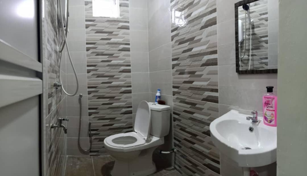 Ainaz Homestay Balik Pulau photo 6