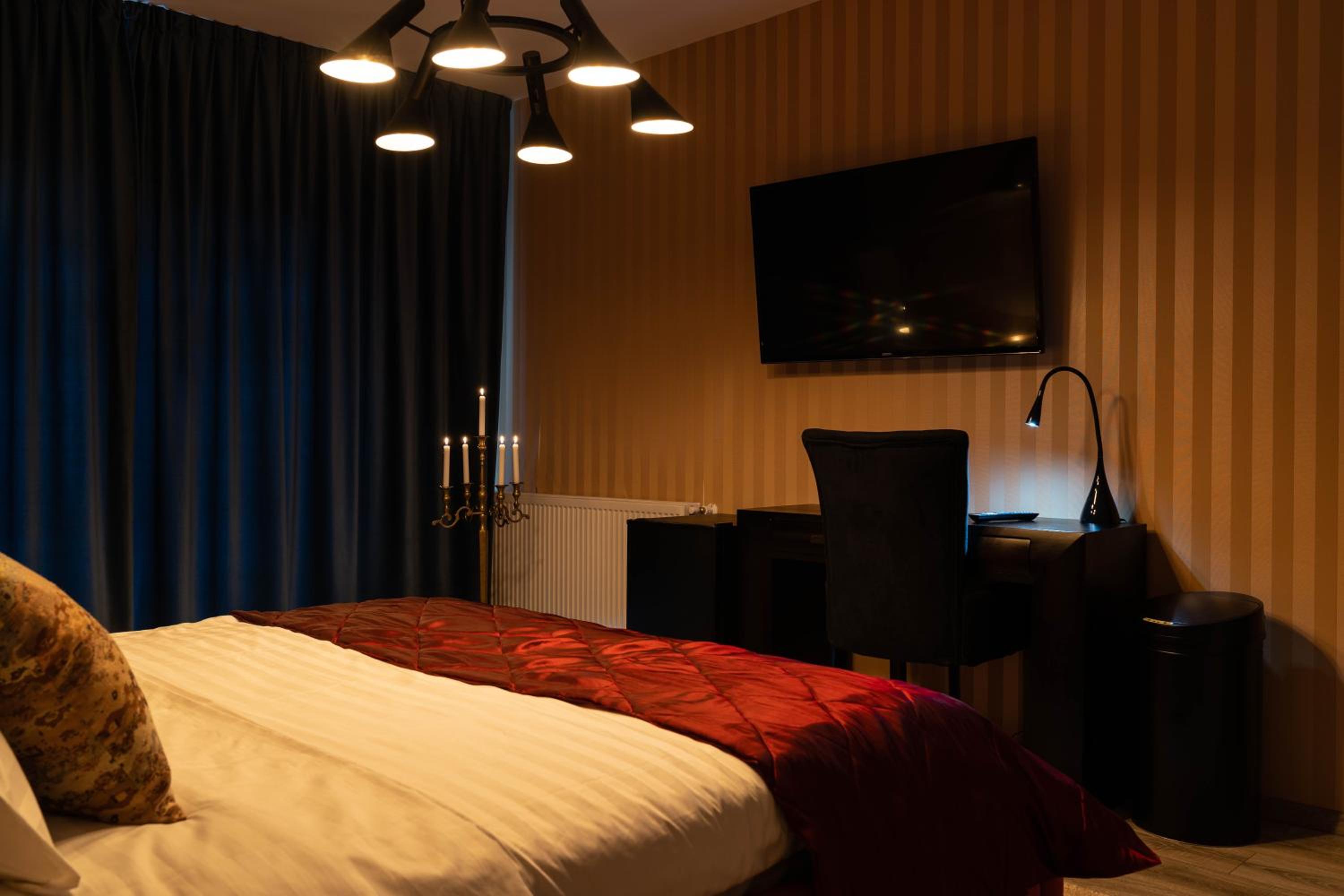 Villa Furiosa Luxury Rooms view 3