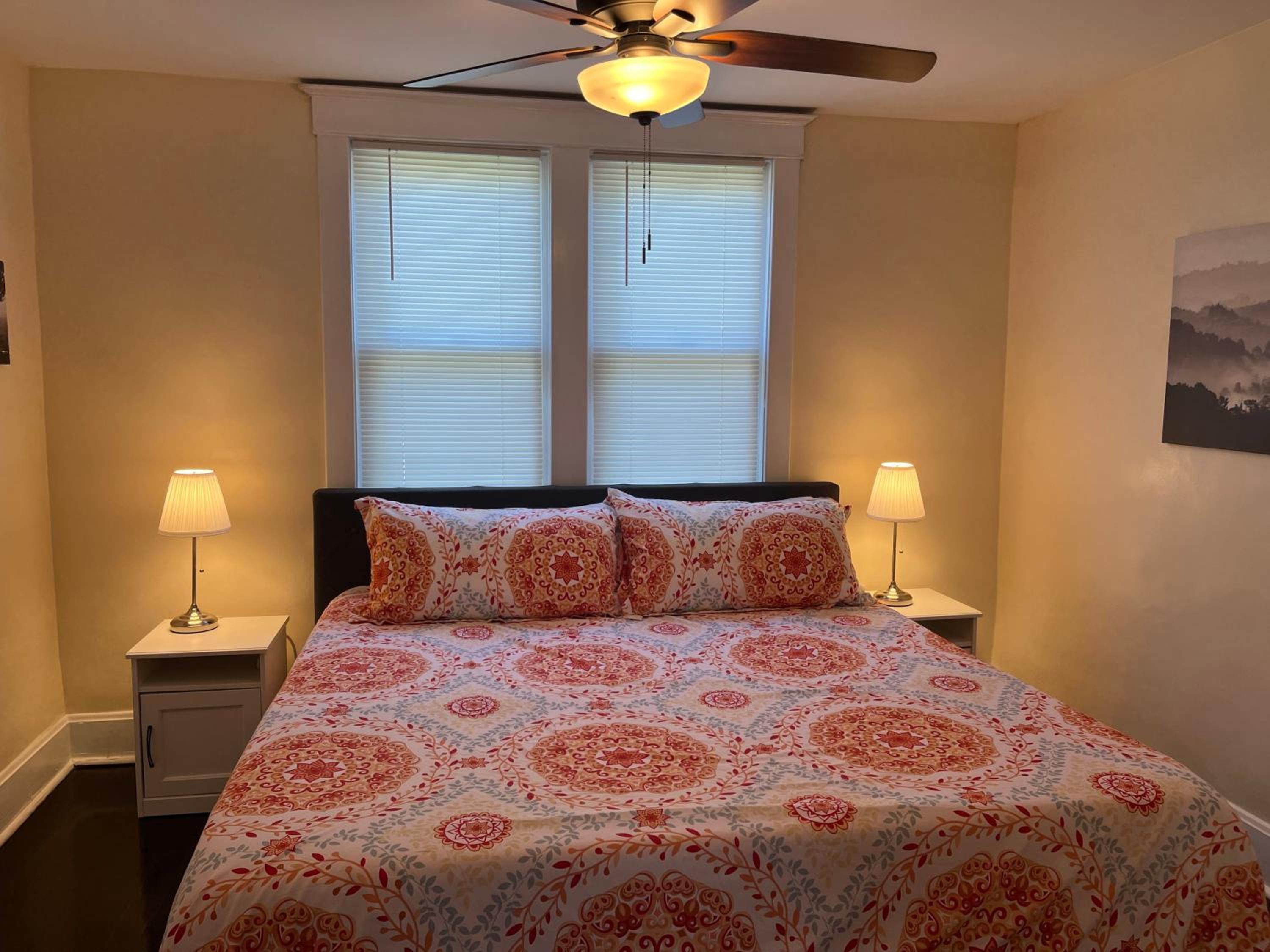 Ridgeway 2 Bedroom House near Xavier Downtown
