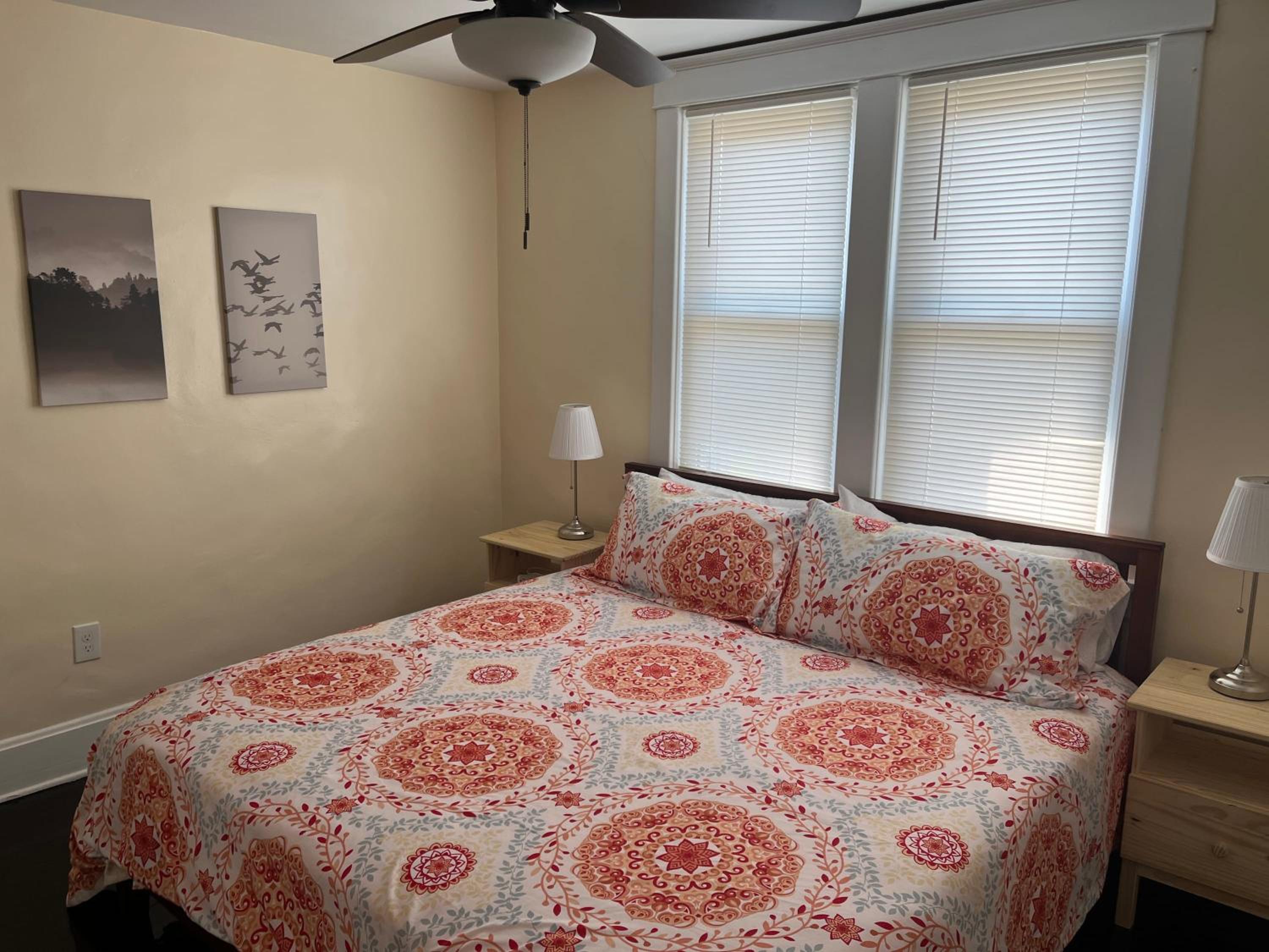 Ridgeway 2 Bedroom House near Xavier Downtown