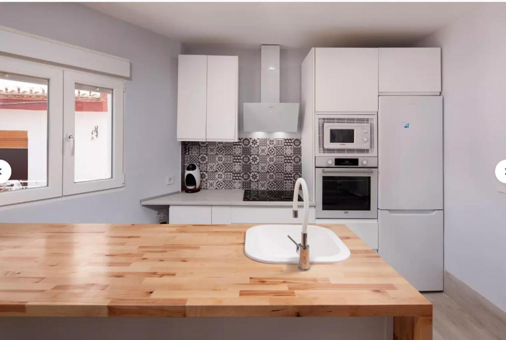 APARTAMENTOS LOLITALOLA HOLIDAYS