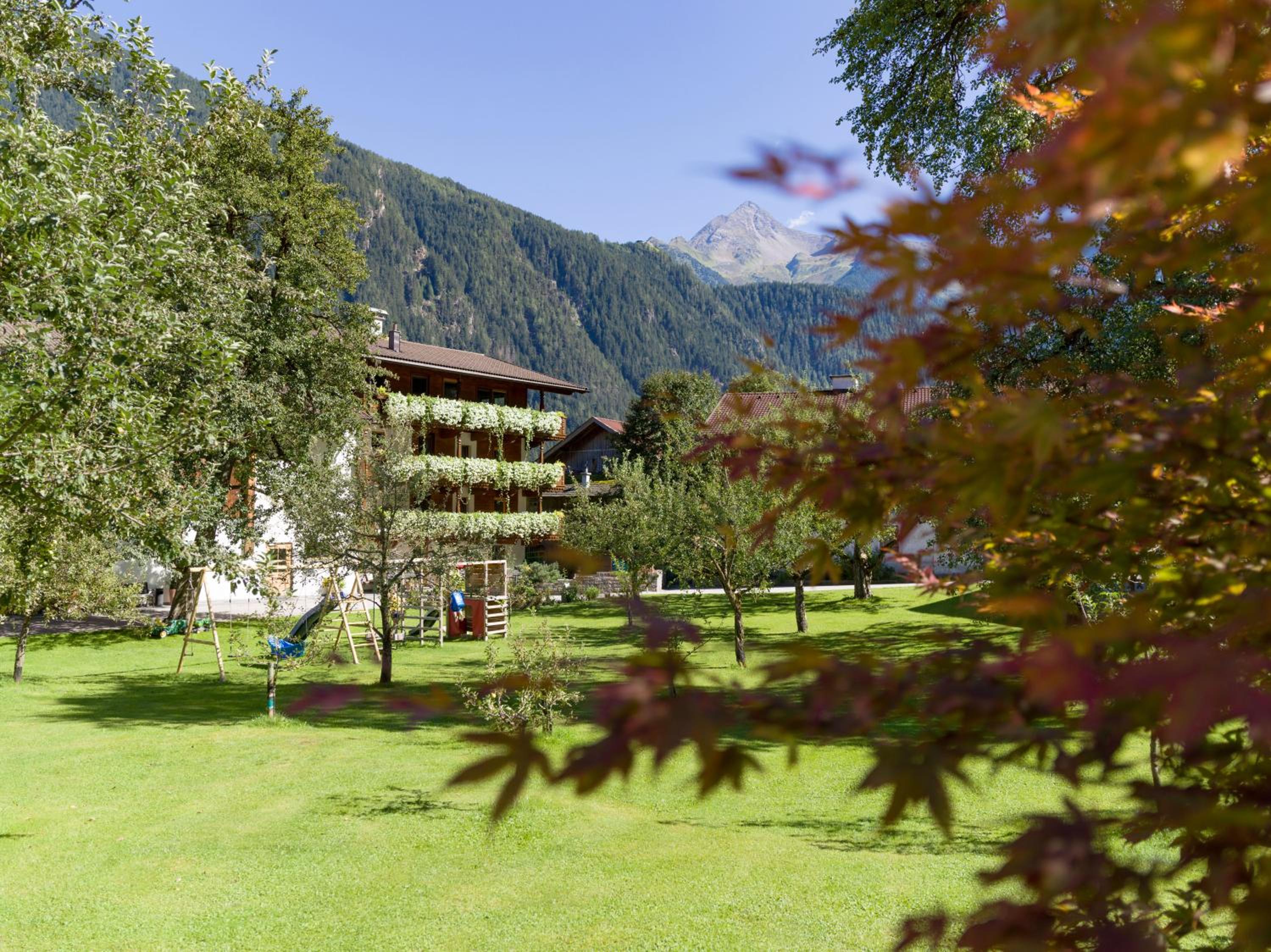 Hof Neuhaus view 2