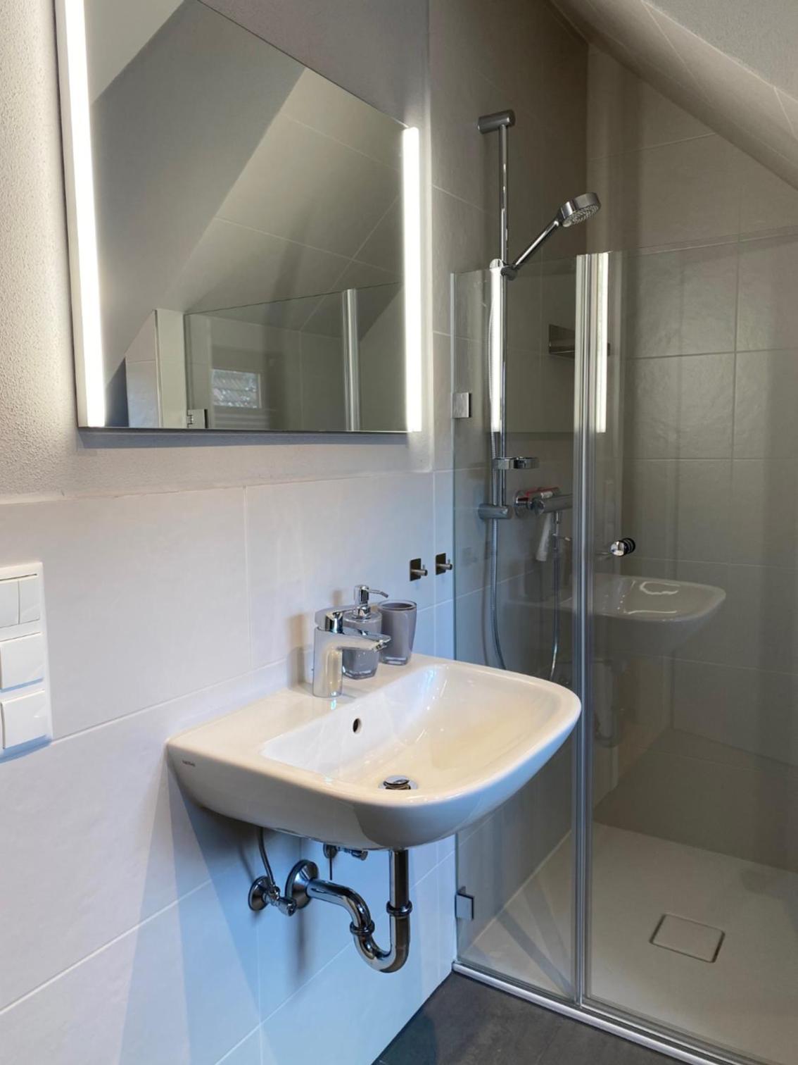 Photo 50