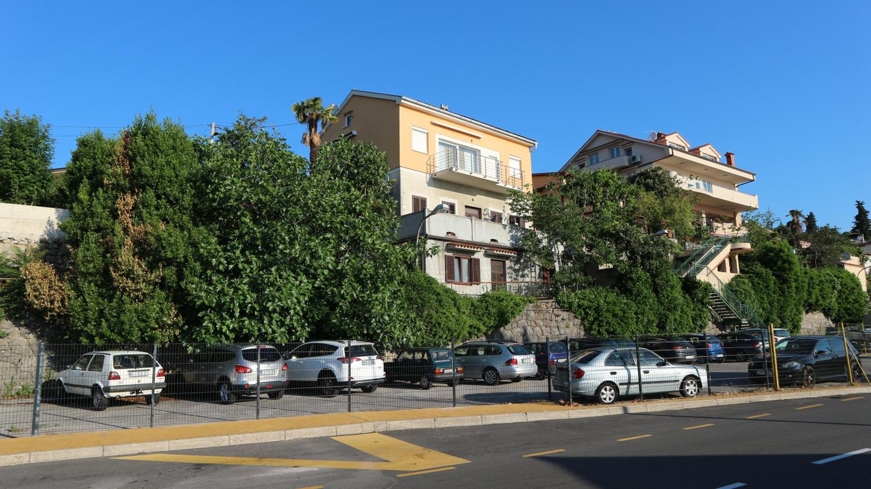 Apartments Komel II