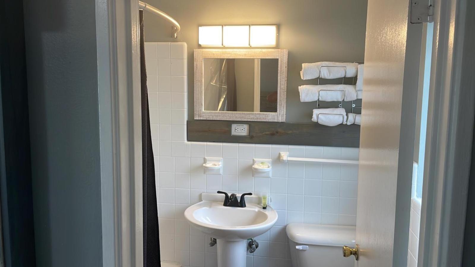 BlueGem Motel - Property Image 23