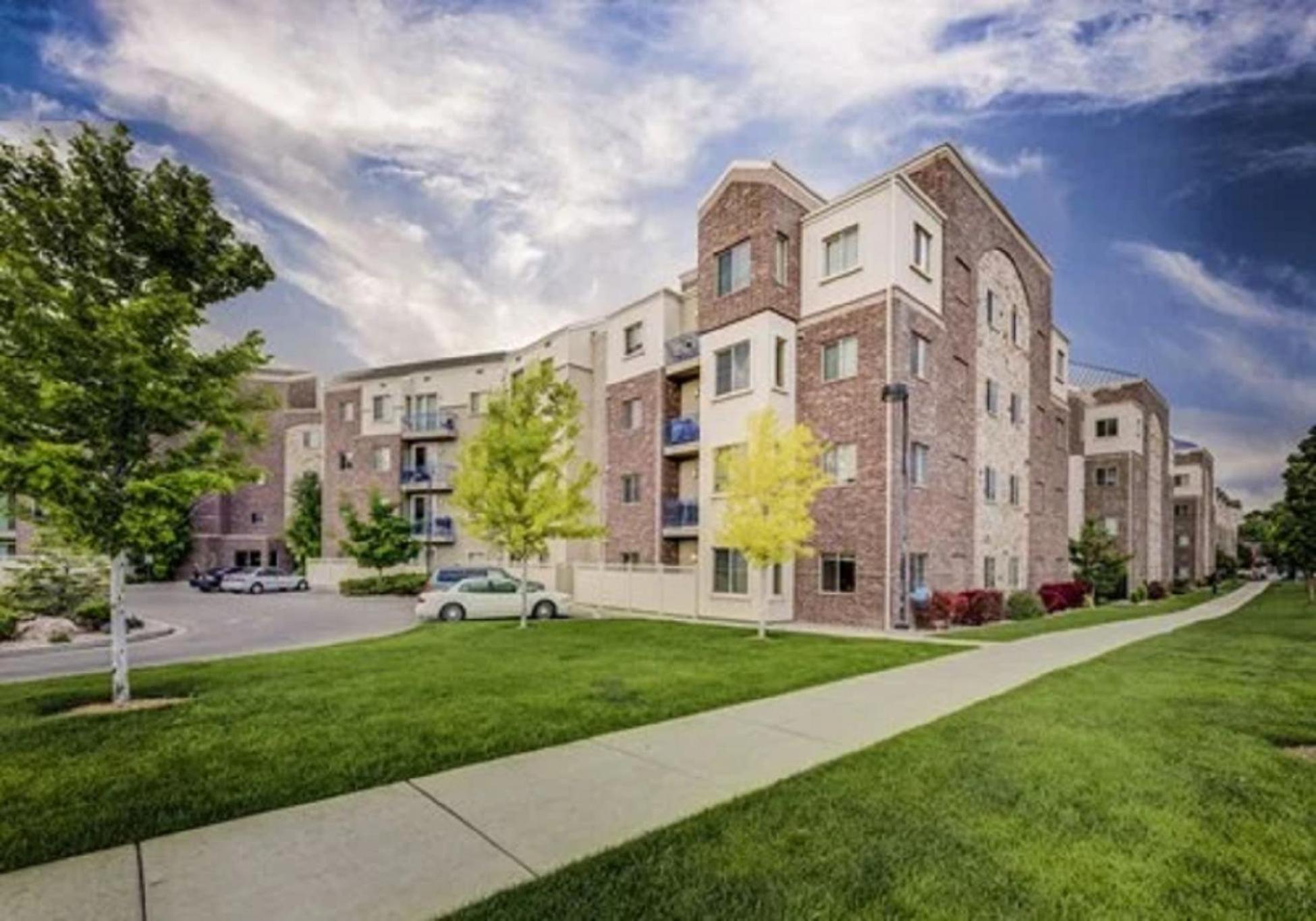 Hotel Downtown Condo Near The Salt Palace Convention Center