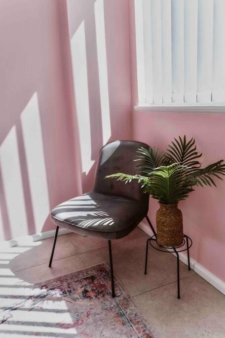 Paradise 31 - Pink oasis in the heart of the GC