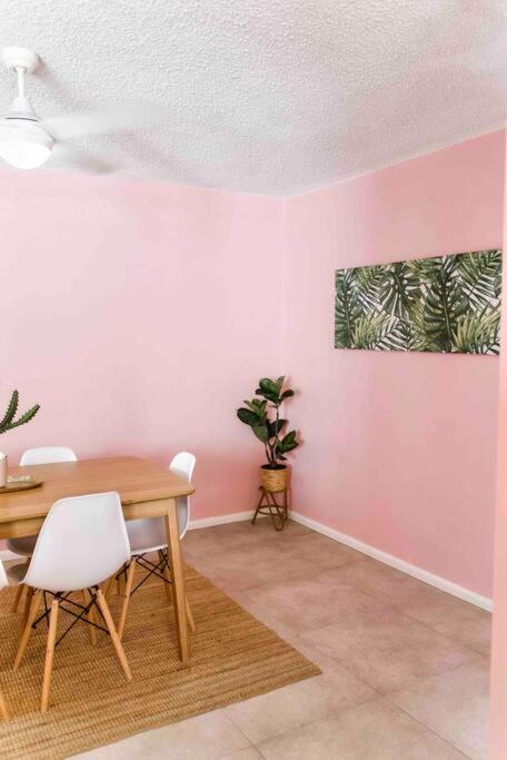 Paradise 31 - Pink oasis in the heart of the GC