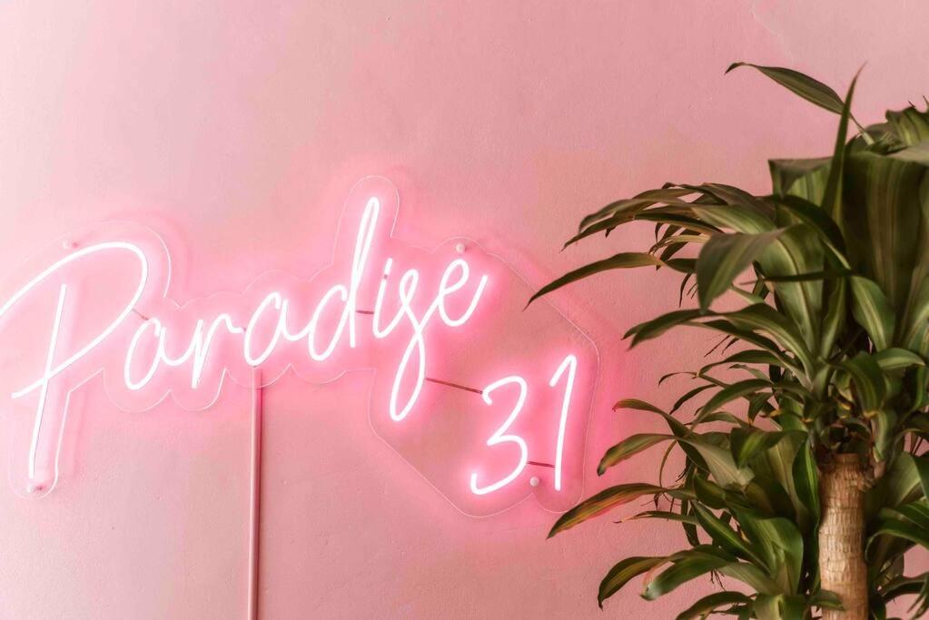 Paradise 31 - Pink oasis in the heart of the GC
