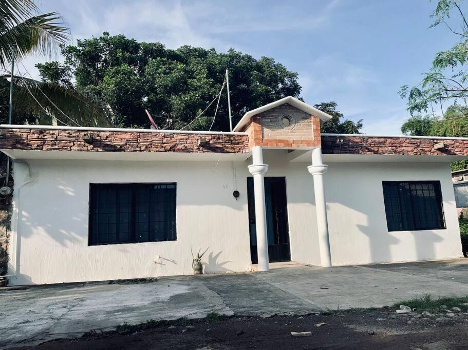 Hotel Beach House in the Jungle HighSpeed Wifi, AC - Image 1