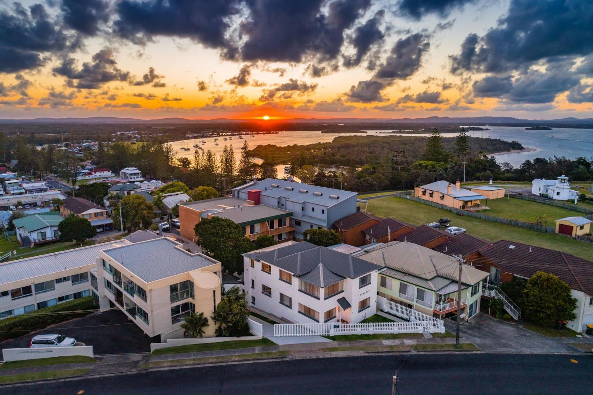 Bella BAY 1 Downstairs - Prime Location - Holiday Yamba
