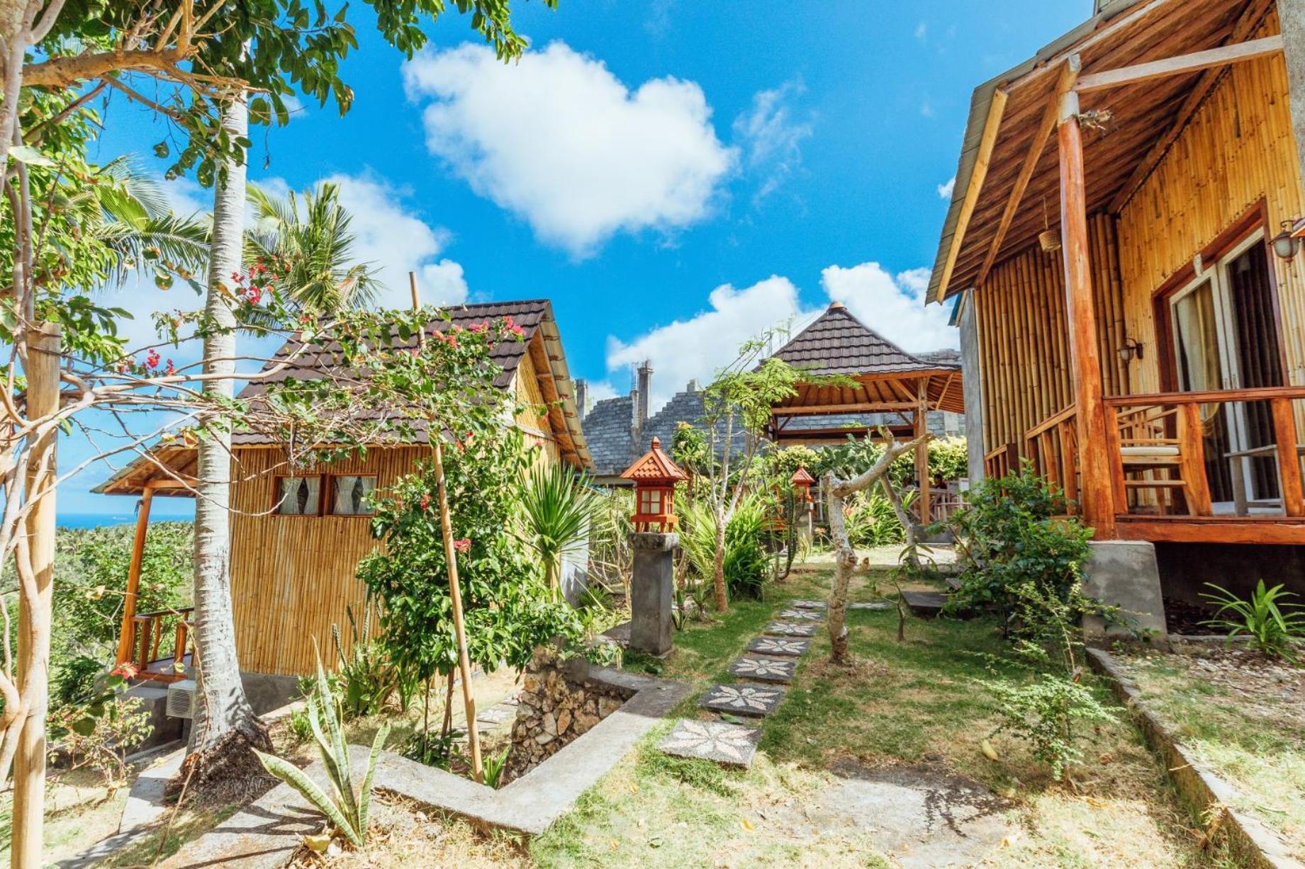 Atuh Forest Cottage view 2