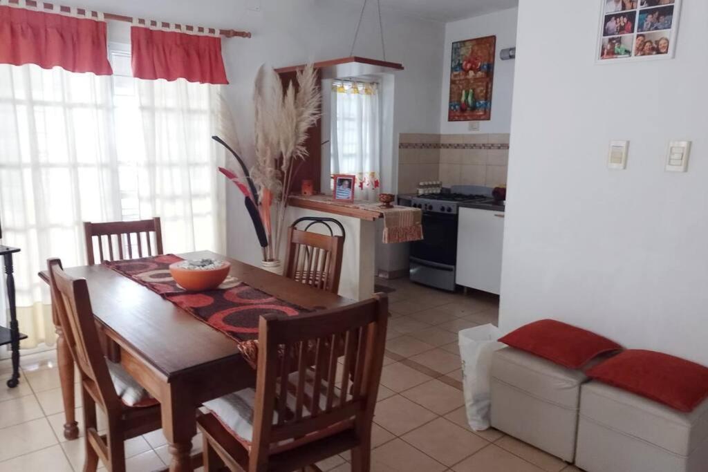 Casa con Estacionamiento en zona sur de la Ciudad