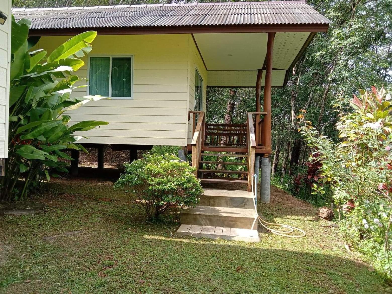 Hotel The Best Bungalow - Image 1