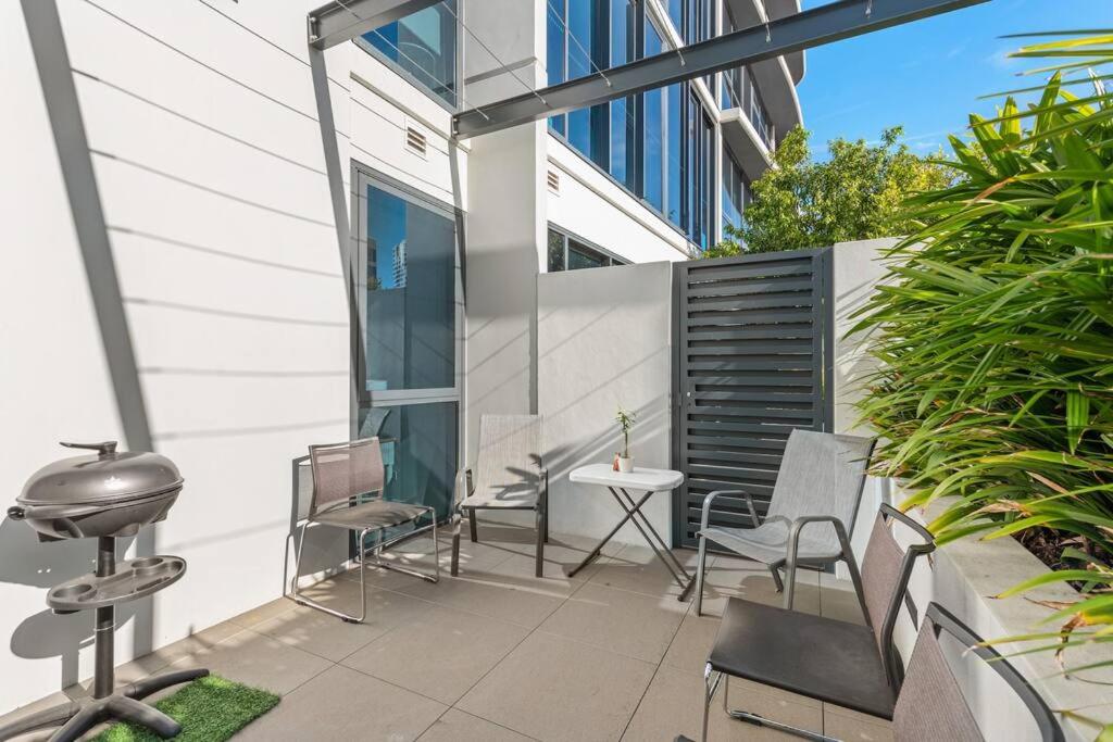 Hotel Great located unit/Private Balcony, Pool,Gym,Parking - Image 1