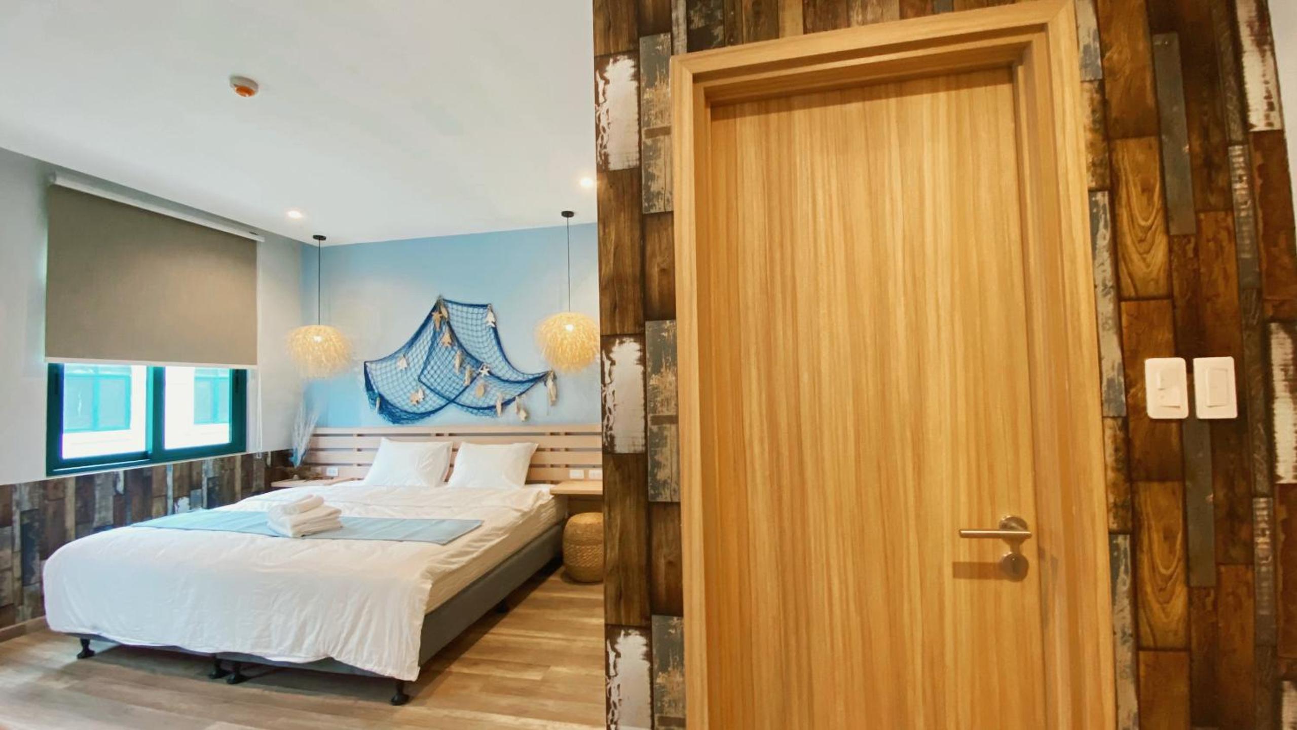 8BR West coast Phu Quoc townhouse by beach and shared swimming pools view 5