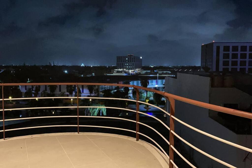 Cancun 2 Bedroom Condo, Pool, Great WiFi & TVs