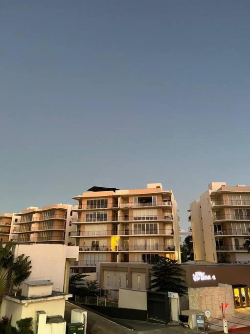 Cancun 2 Bedroom Condo, Pool, Great WiFi & TVs