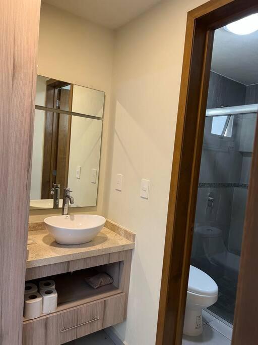 Cancun 2 Bedroom Condo, Pool, Great WiFi & TVs