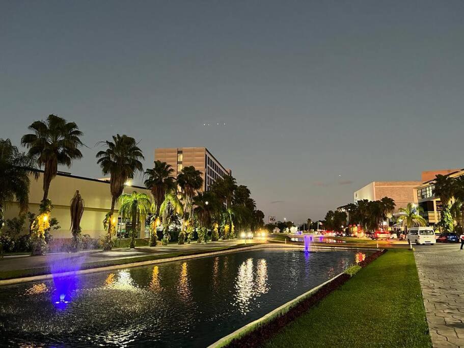 Cancun 2 Bedroom Condo, Pool, Great WiFi & TVs