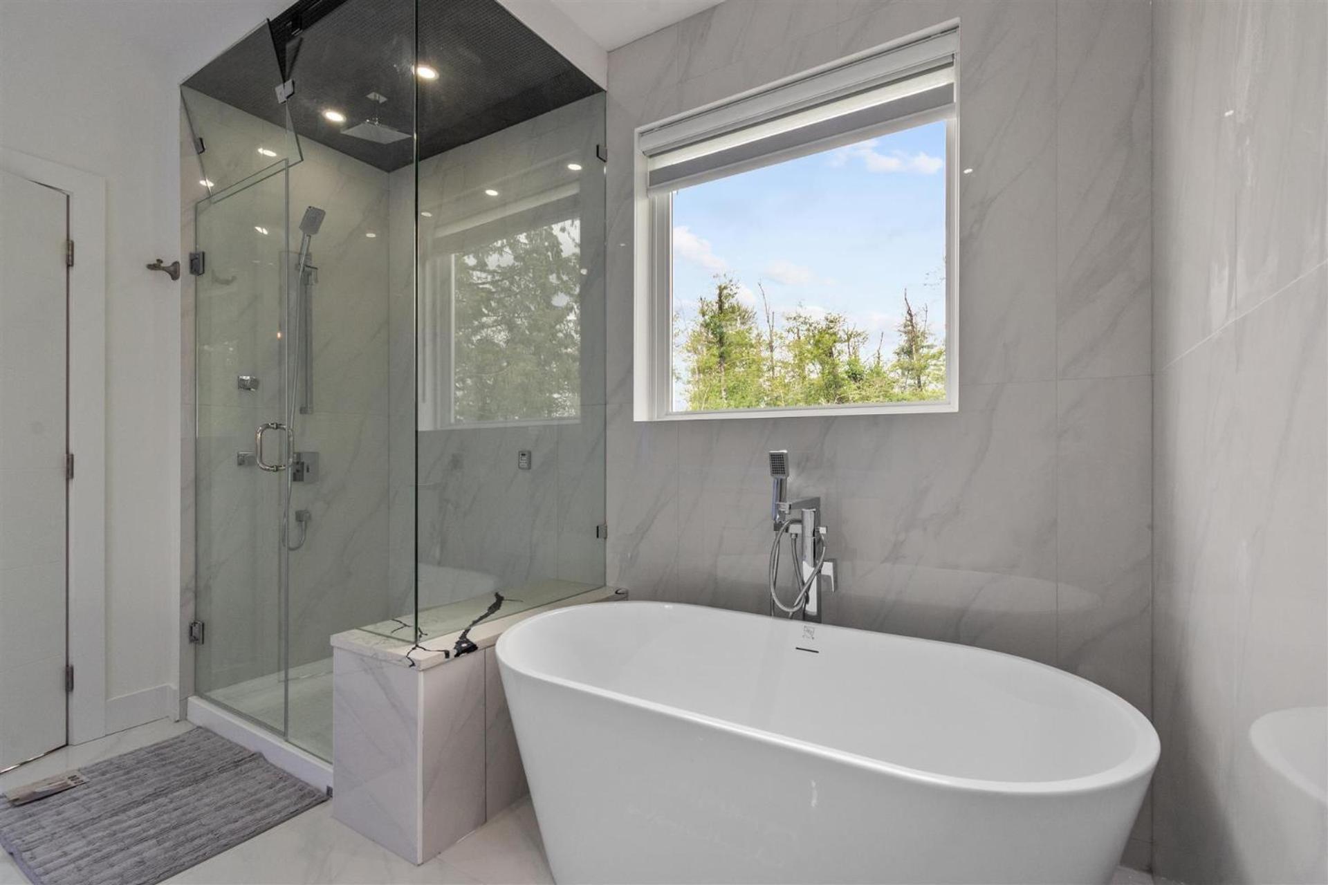 Charming, Cheerful, Exquisite 4 BR house, free wifi, free parking, free cancelation
