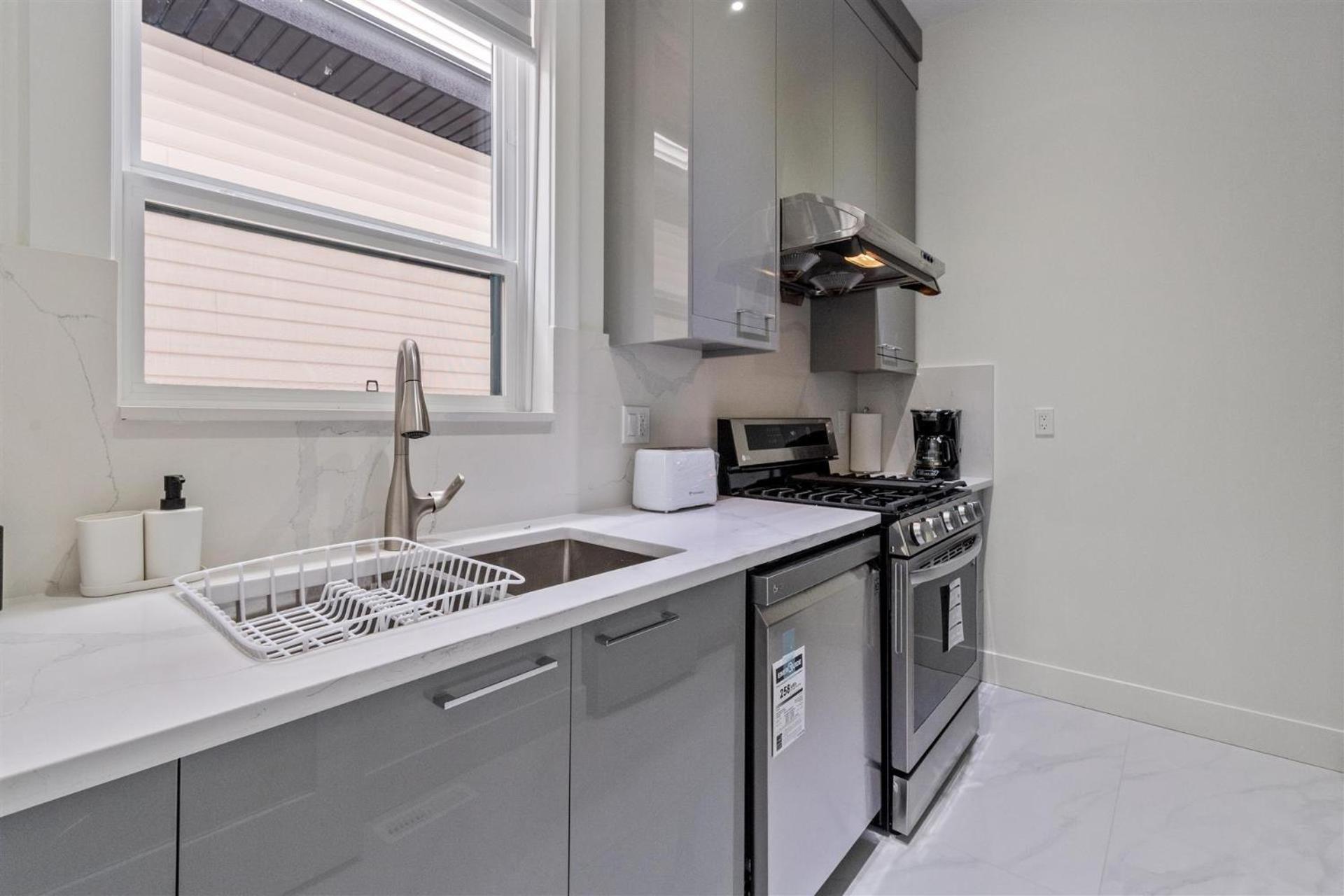 Charming, Cheerful, Exquisite 4 BR house, free wifi, free parking, free cancelation