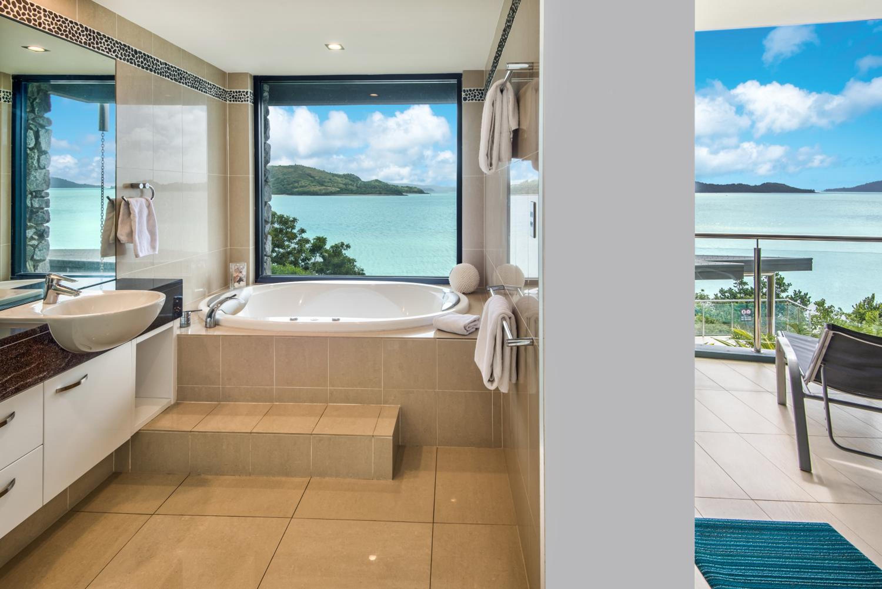 Edge Apartments on Hamilton Island by HIHA