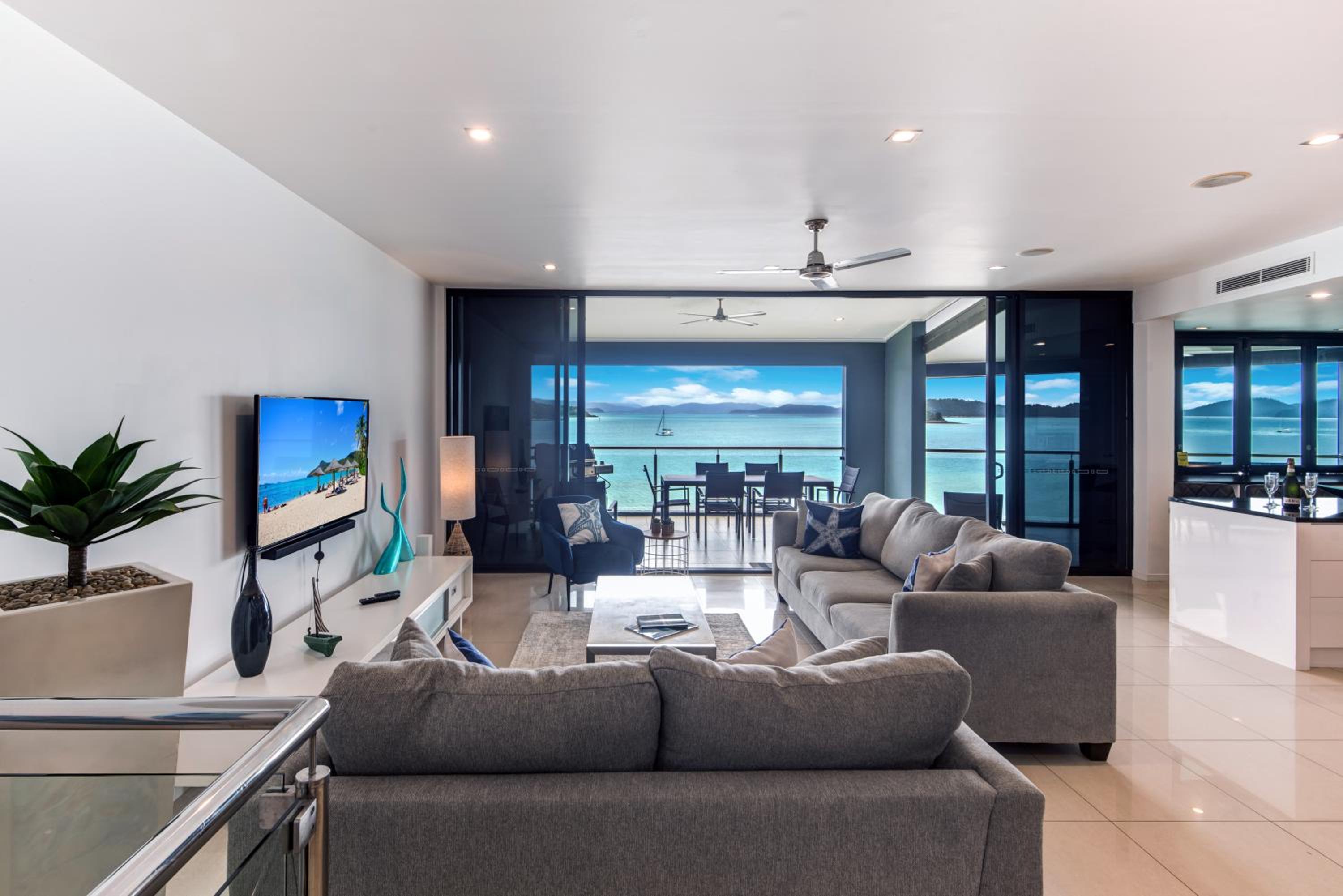 Edge Apartments on Hamilton Island by HIHA