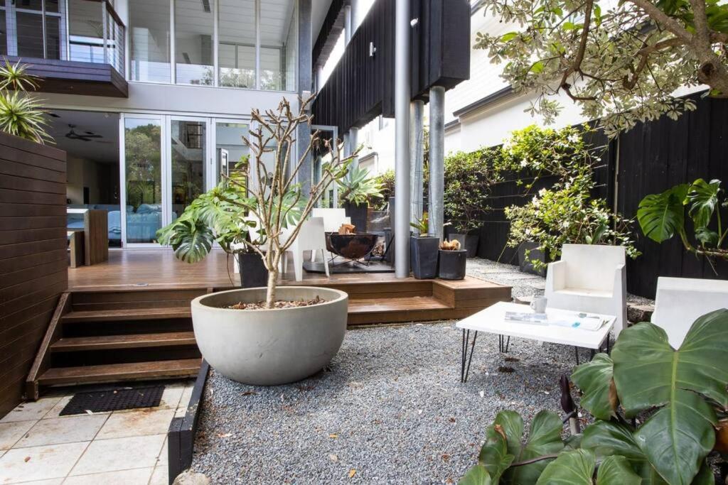 Casuarina Beachfront House - Hostie Properties