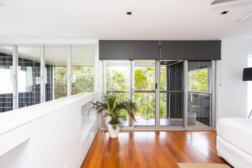Casuarina Beachfront House - Hostie Properties
