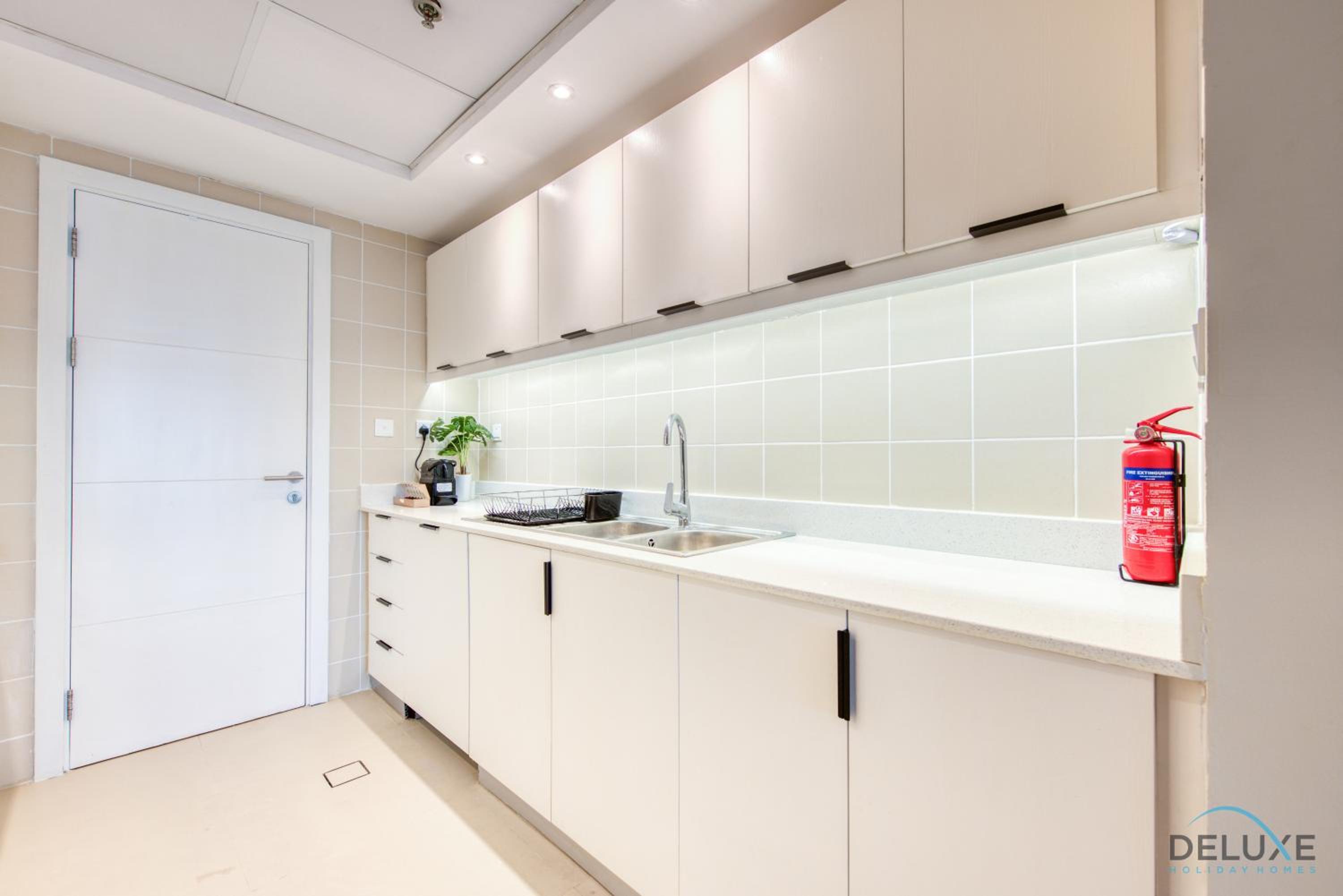 Elegant 2BR at The Point Dubai Marina by Deluxe Holiday Homes