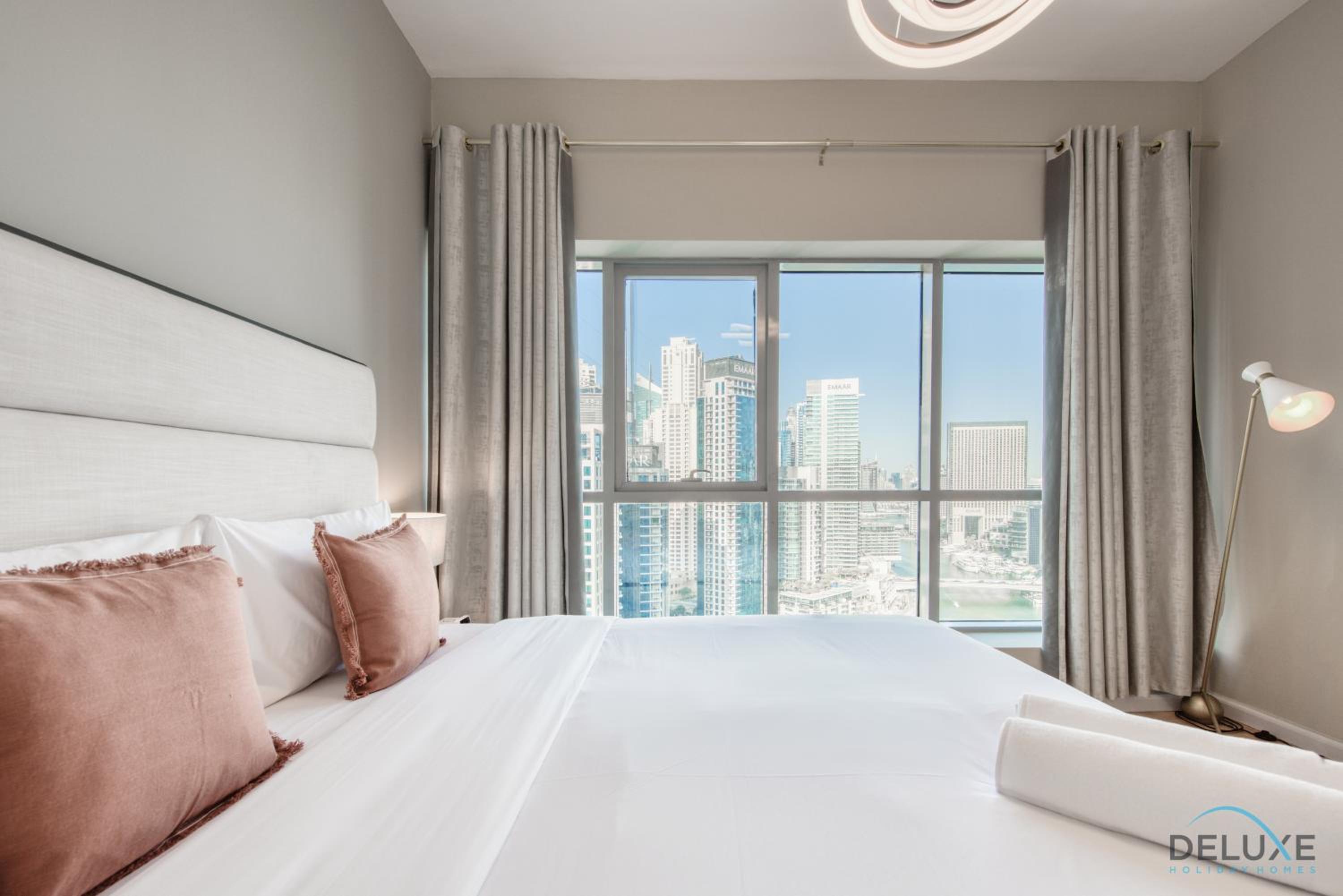 Elegant 2BR at The Point Dubai Marina by Deluxe Holiday Homes