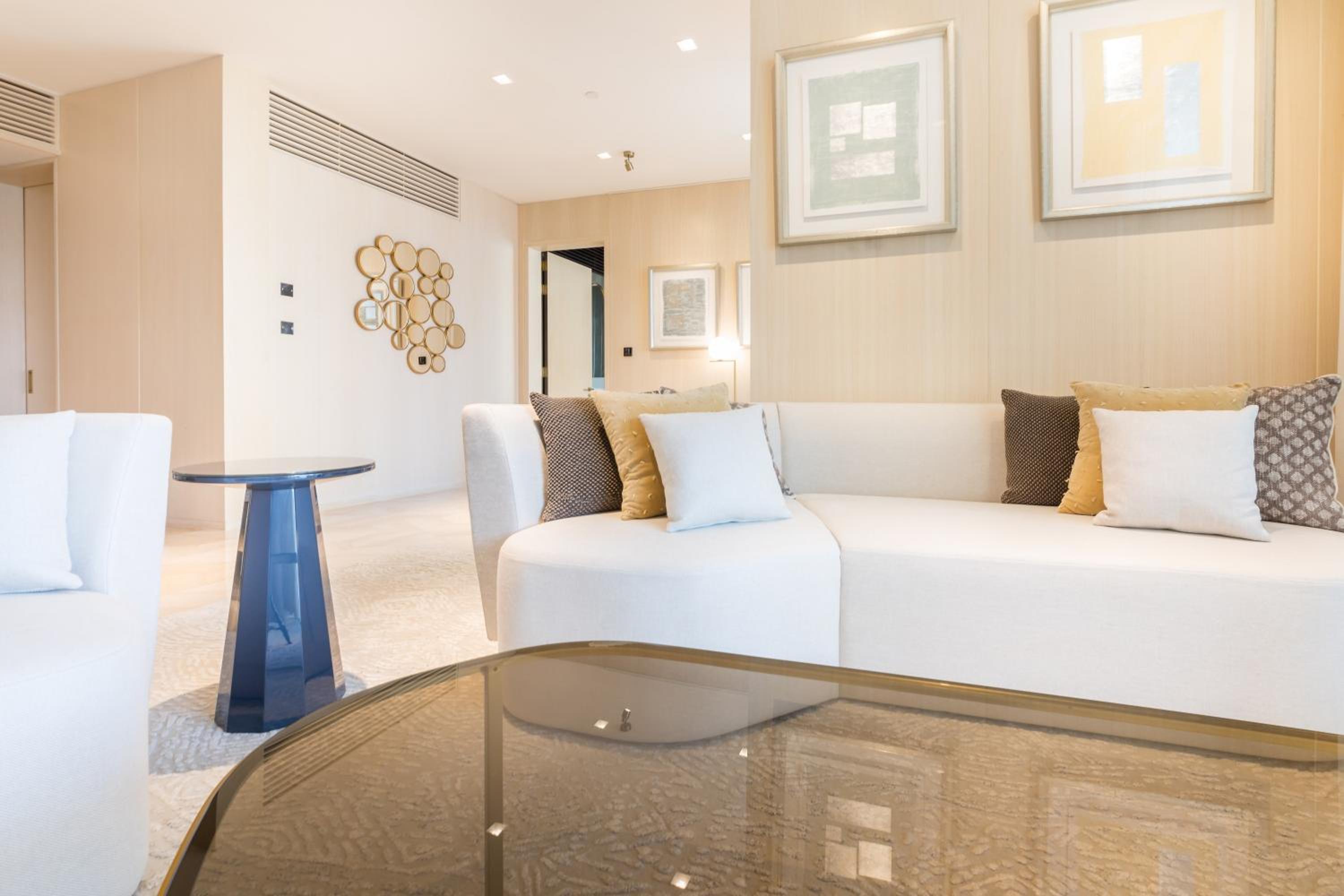 Maison Privee - Luxury Sea View Apt in FIVE Resort on The Palm