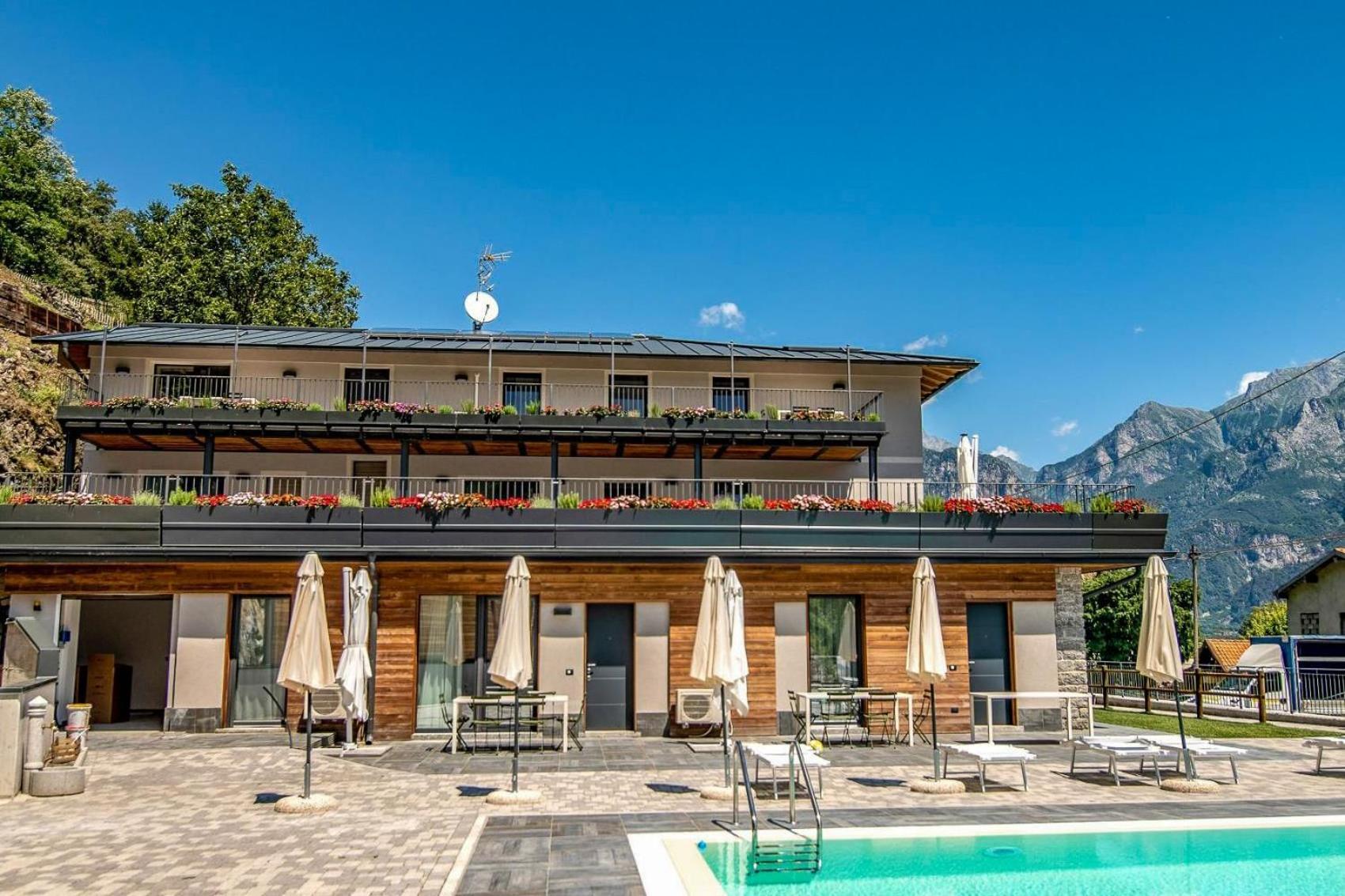 Dascio Paradise Ferienwohnung mit Dachterrasse am See