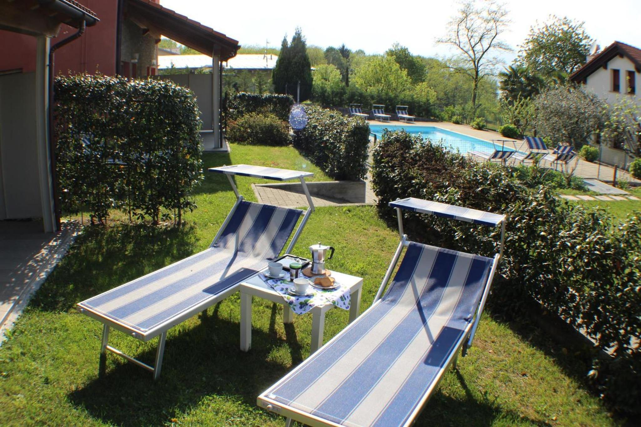 Rose Gialla Firsia Garten Ferienwohnung EG view 4
