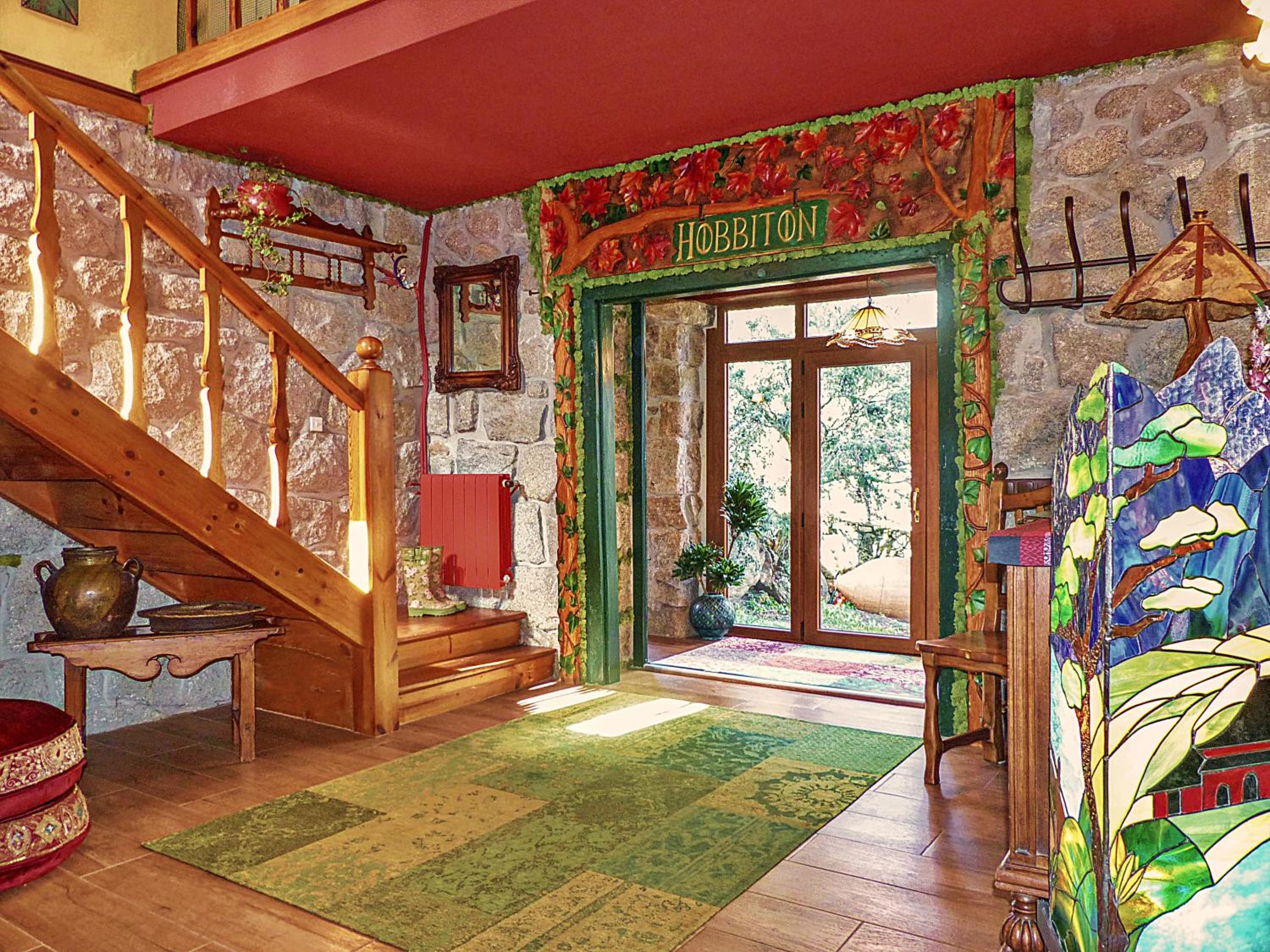Hobbiton. Chalet de ensueño en la Sierra de Madrid. view 3