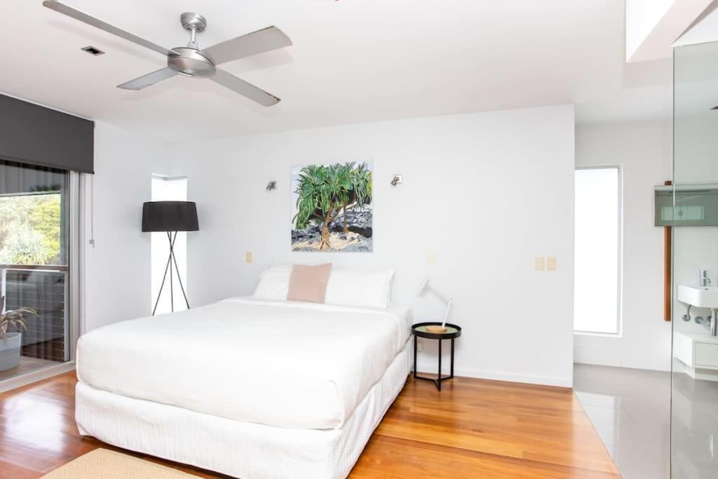 Casuarina Beachfront House - Hostie Properties
