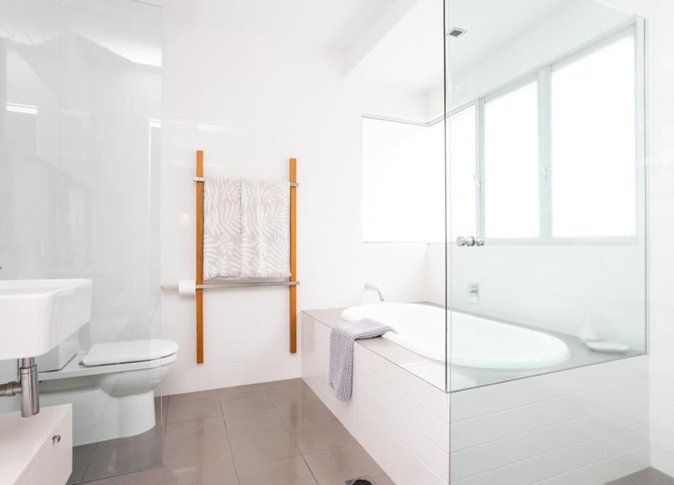 Casuarina Beachfront House - Hostie Properties