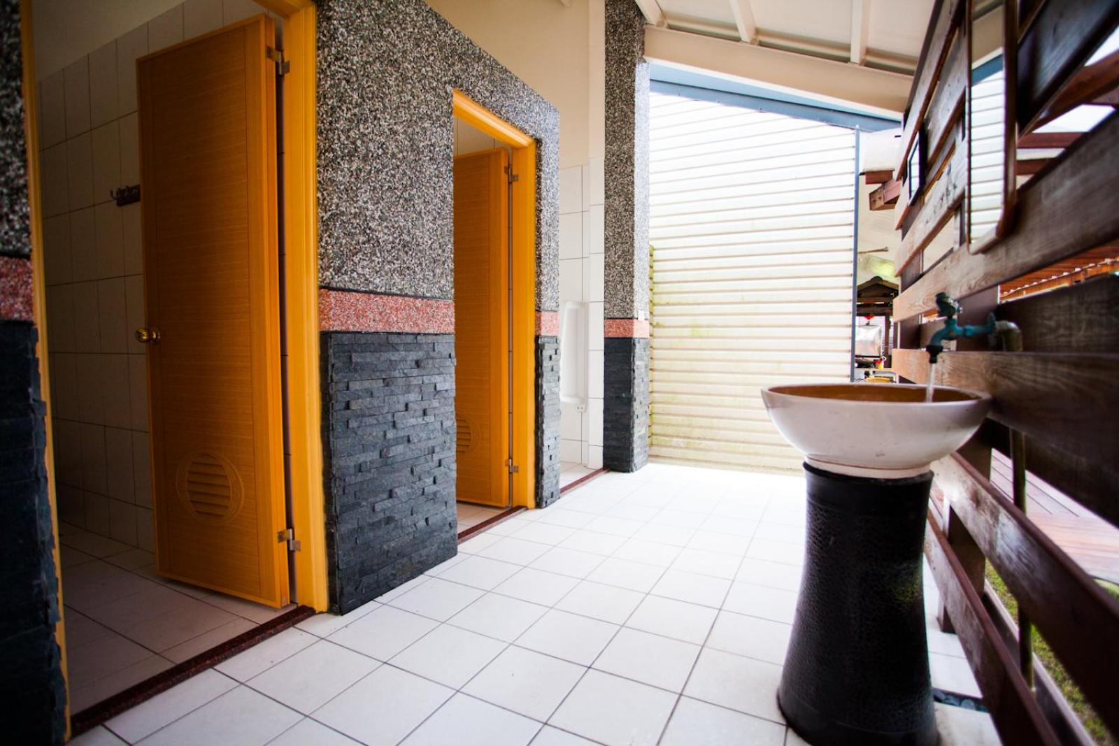 Zhuyuan Ju B&B