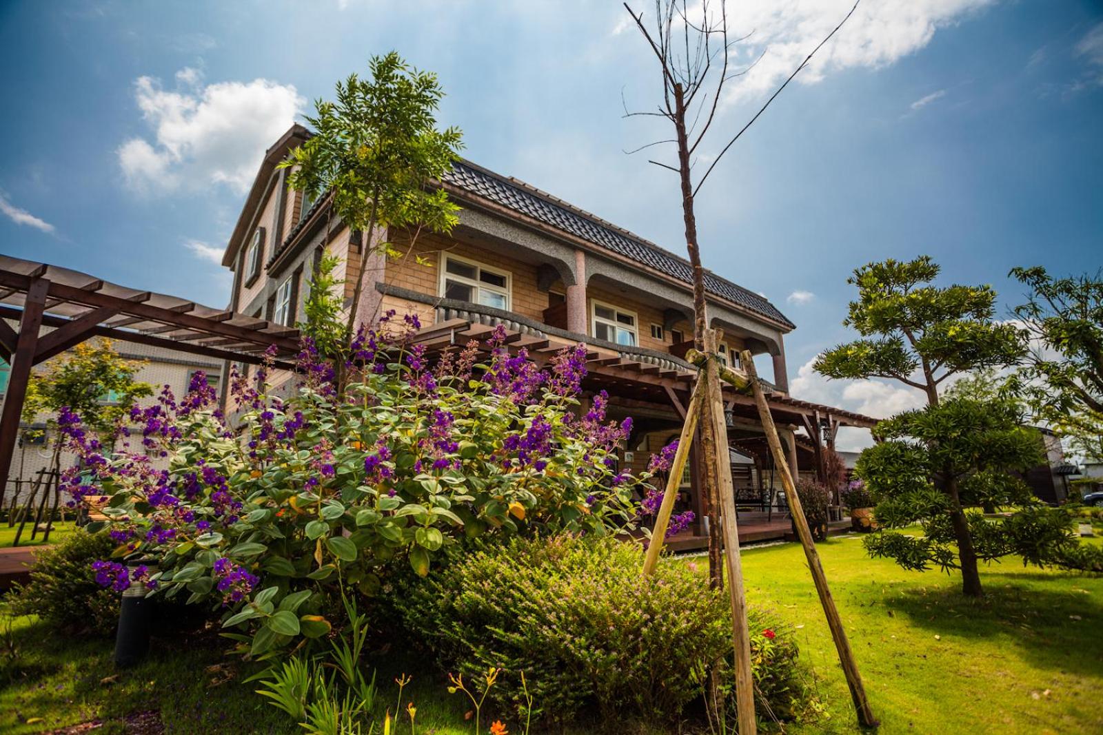 Zhuyuan Ju B&B