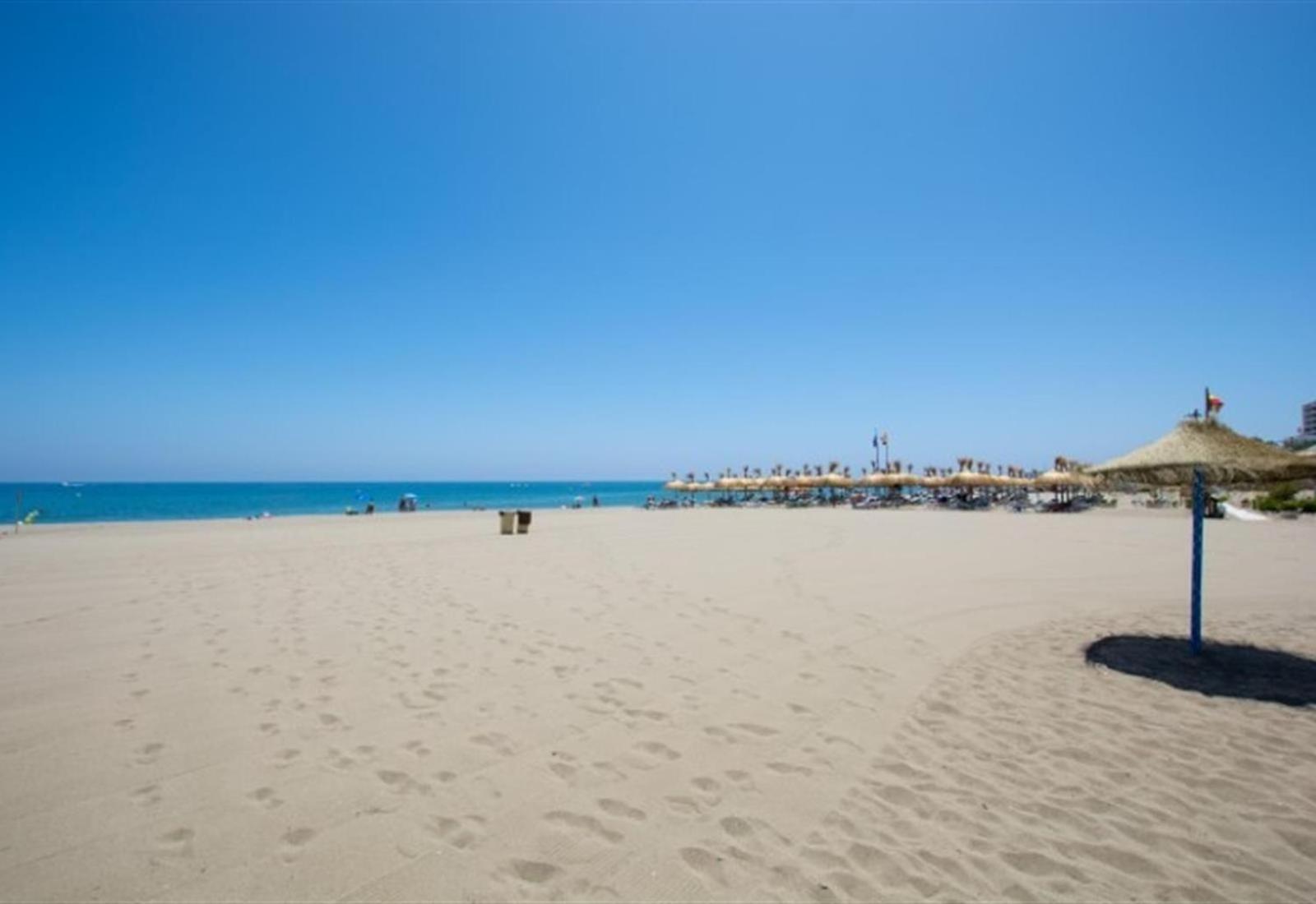 Beach Apartment Montemarcarihuela