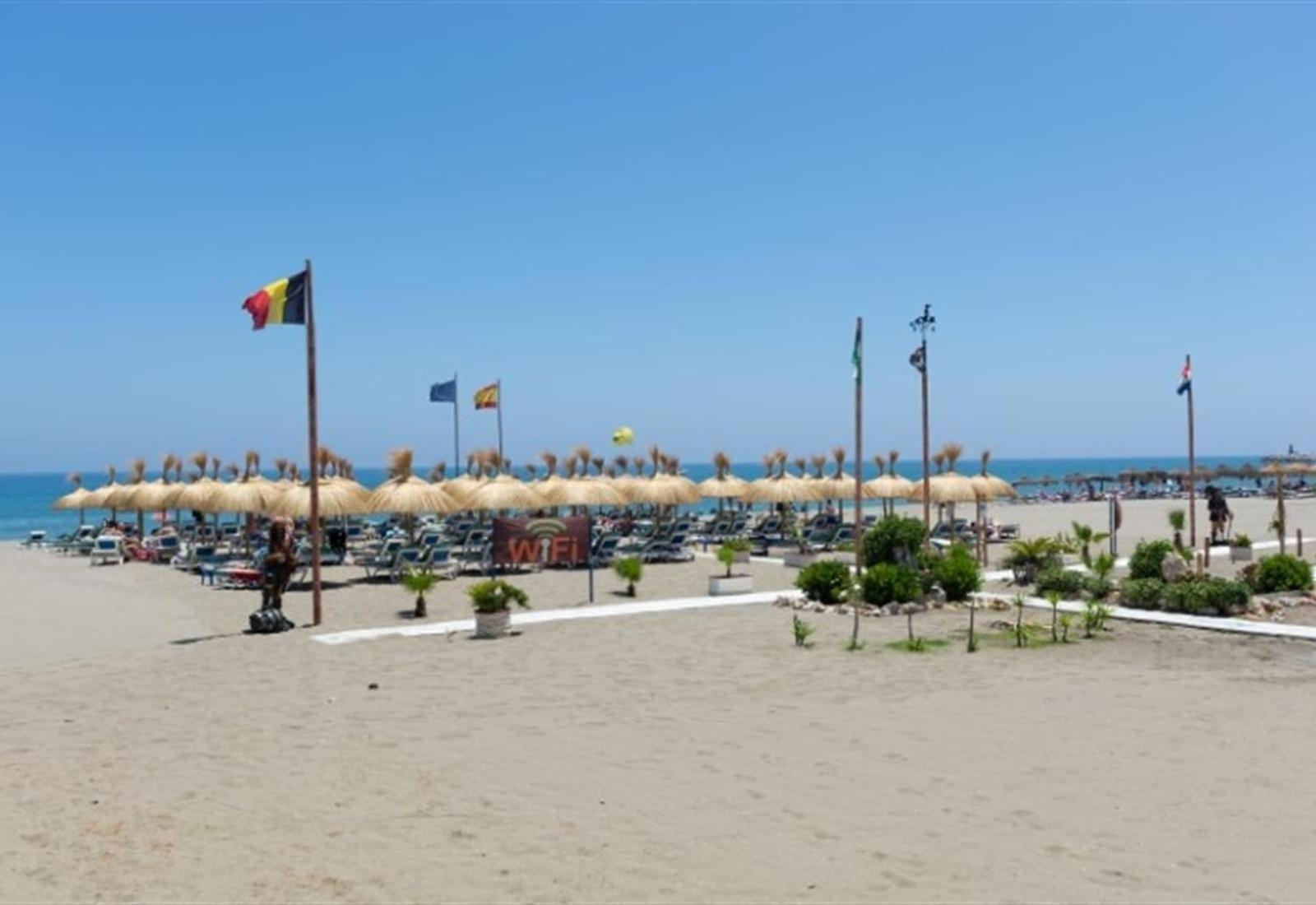 Beach Apartment Montemarcarihuela