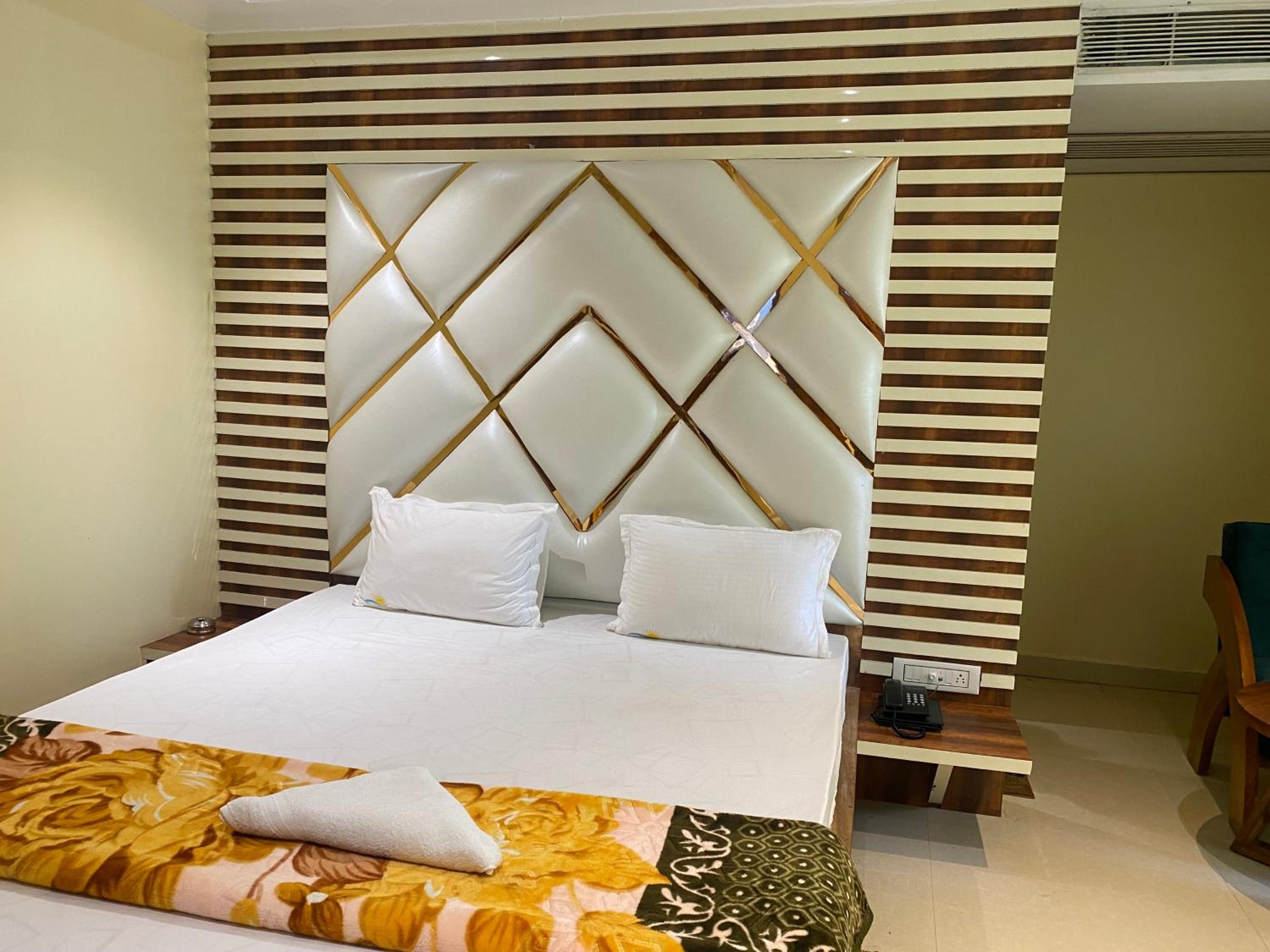 Ditto Room Hotel Golden Sun, New Digha view 5