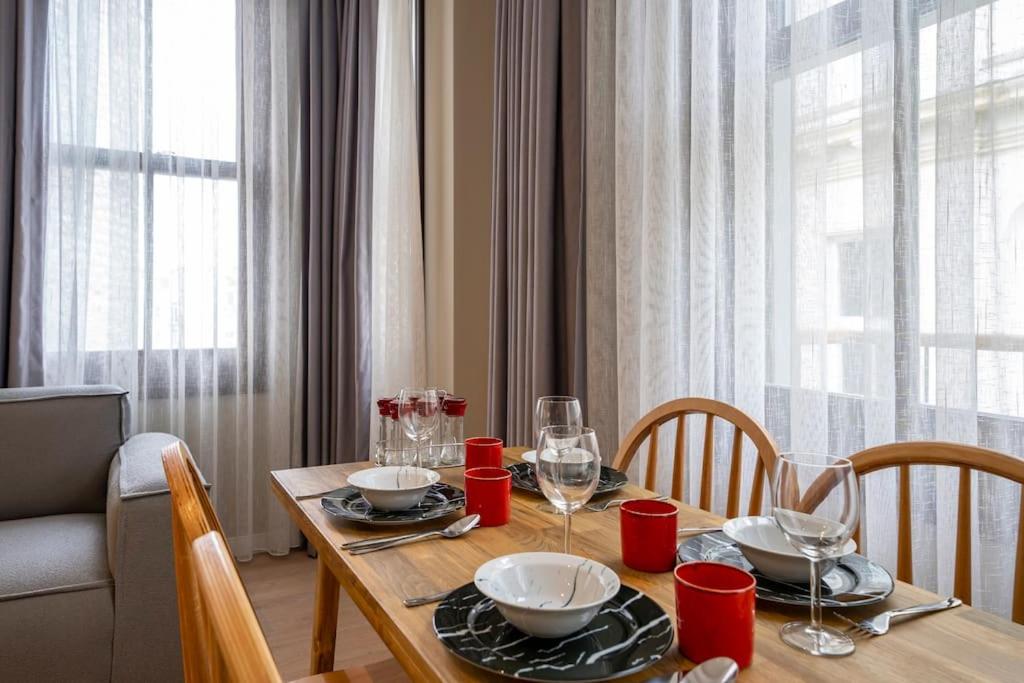 Historic 2 Bedroom Galata Apt-Heart of Istanbul ( Kuledibi 3 )