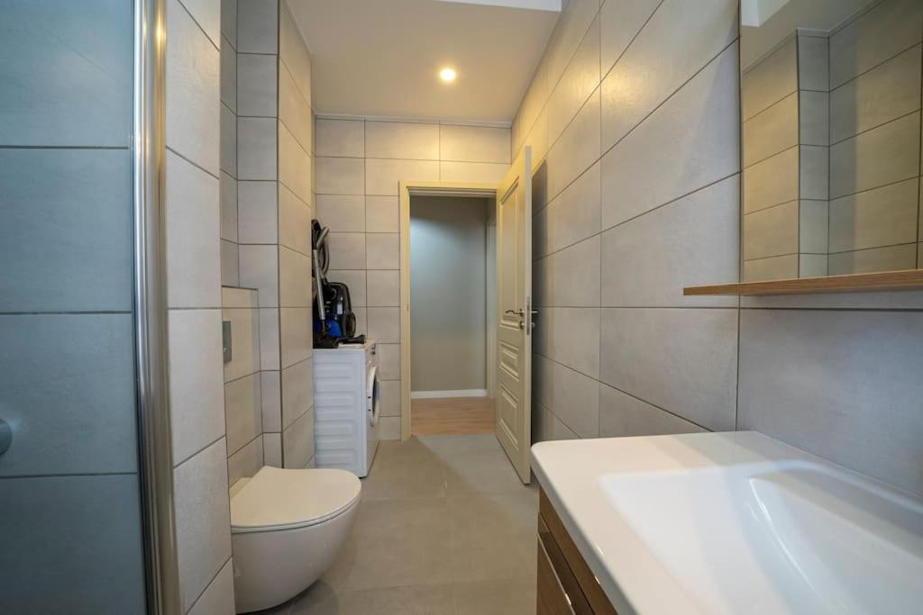 Historic 2 Bedroom Galata Apt-Heart of Istanbul ( Kuledibi 3 )