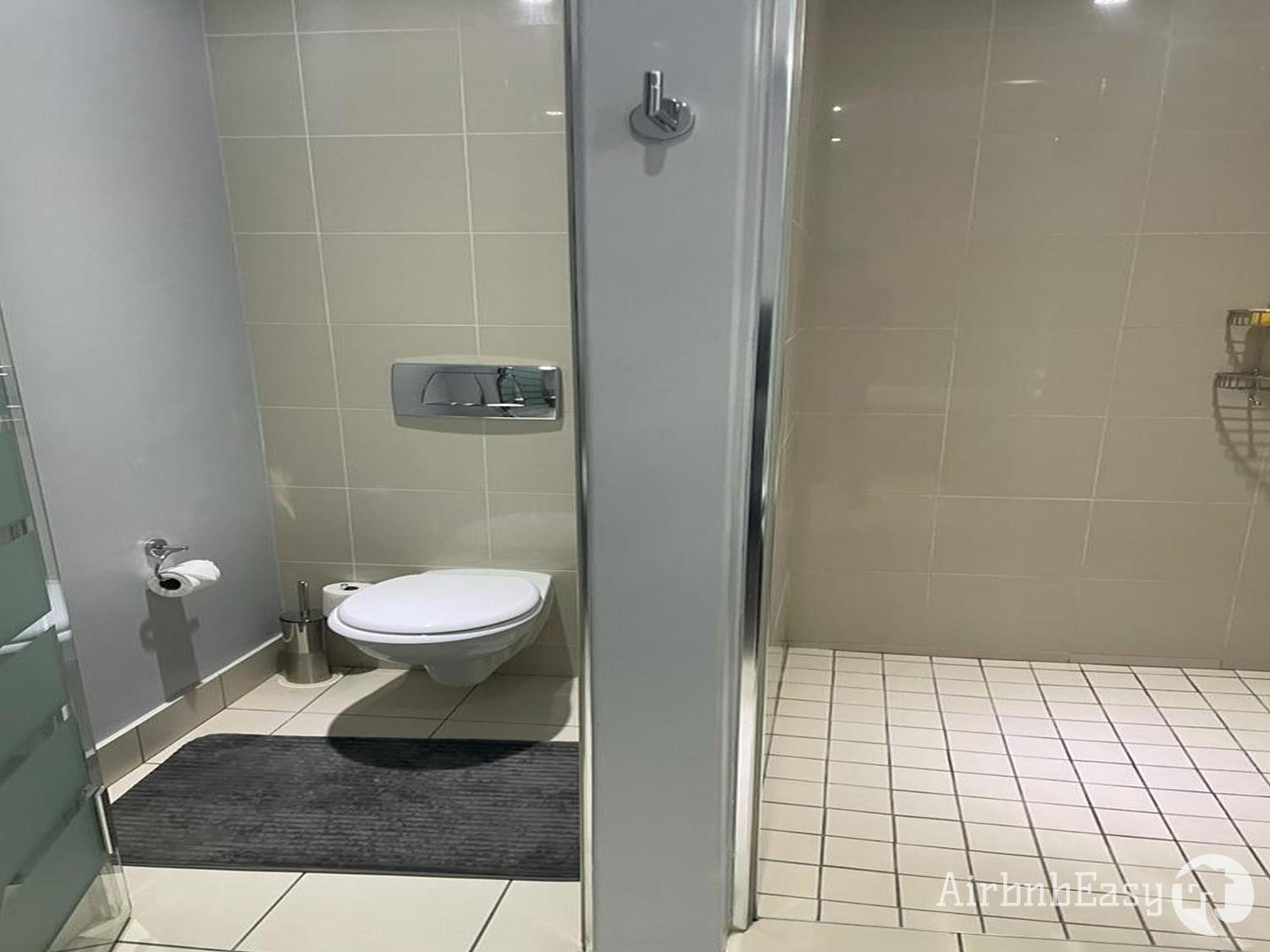 Johannesburg Vacations - Luxury Apartment - Michelangelo Towers - Property Image 17