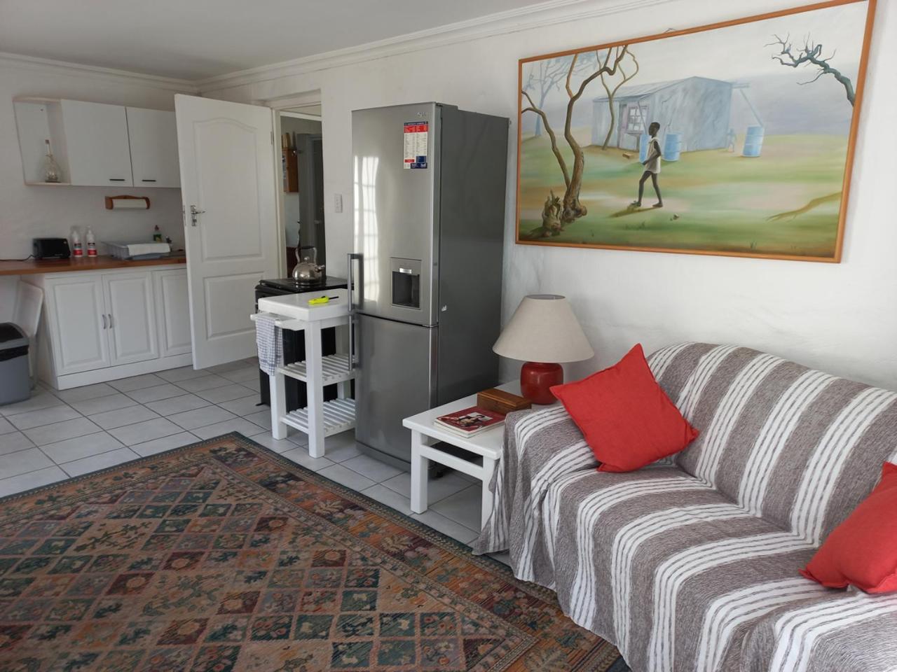 Onrus Garden Cottage, Sunny and Spacious