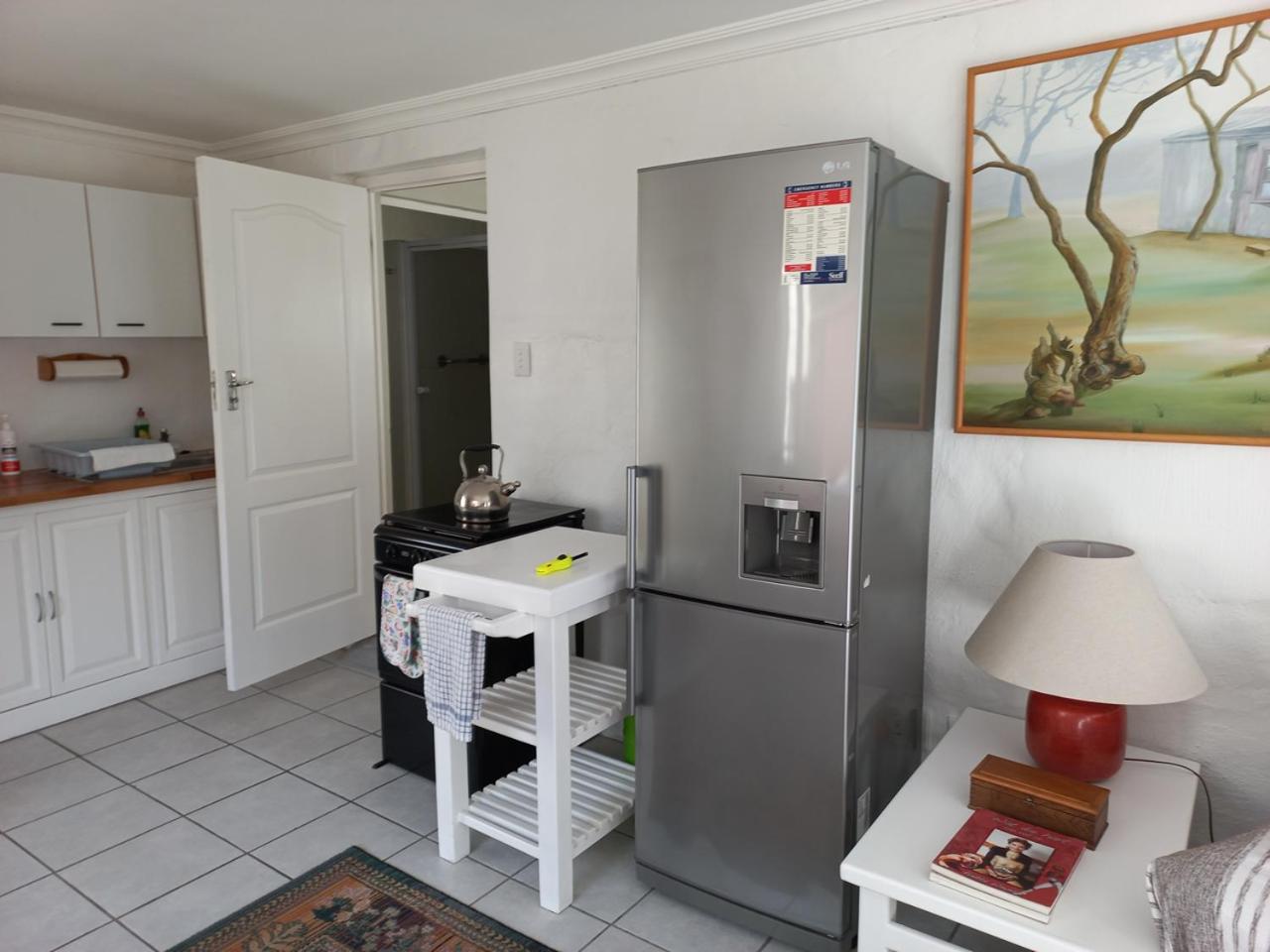Onrus Garden Cottage, Sunny and Spacious