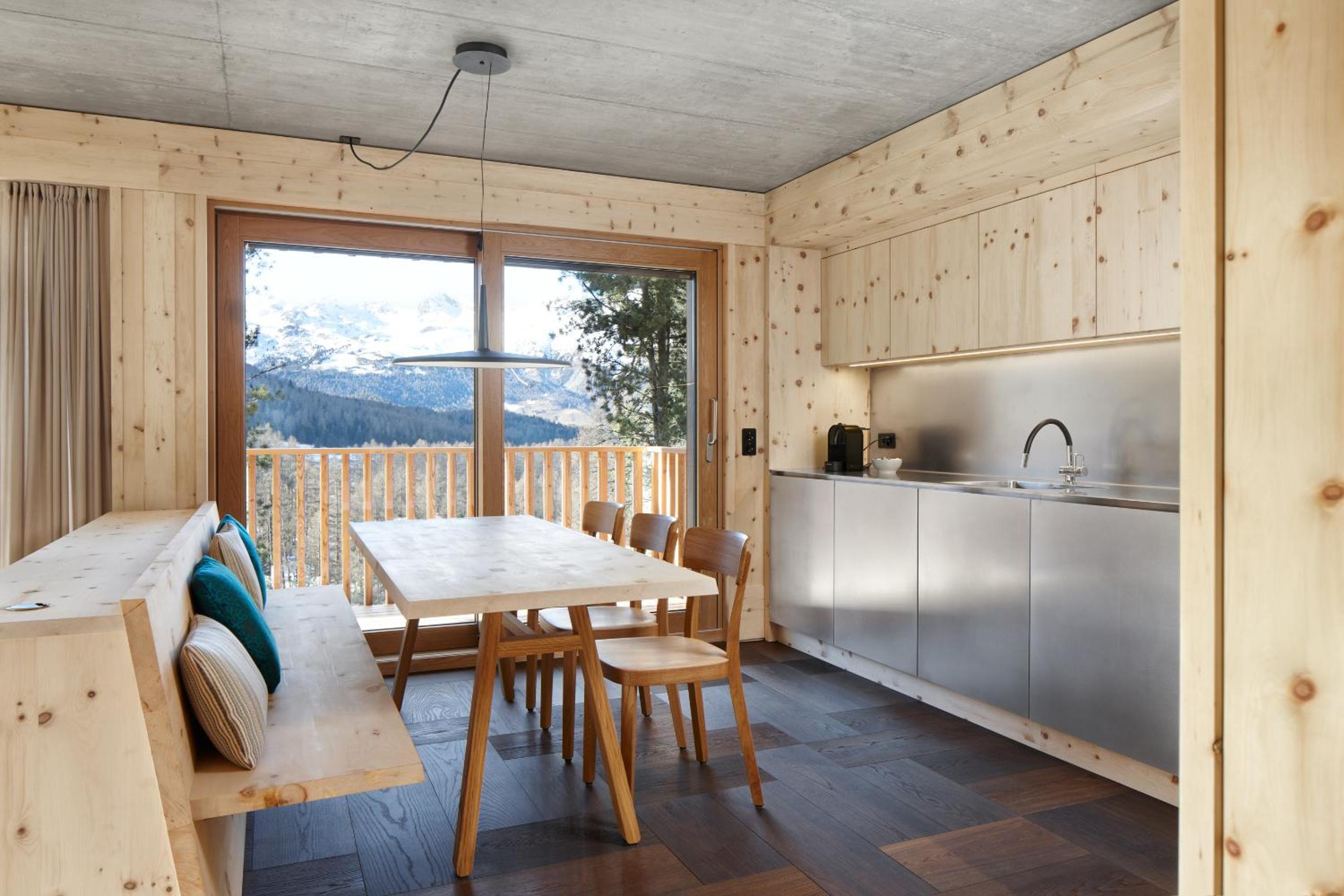 Alpine Lodge Chesa al Parc view 5